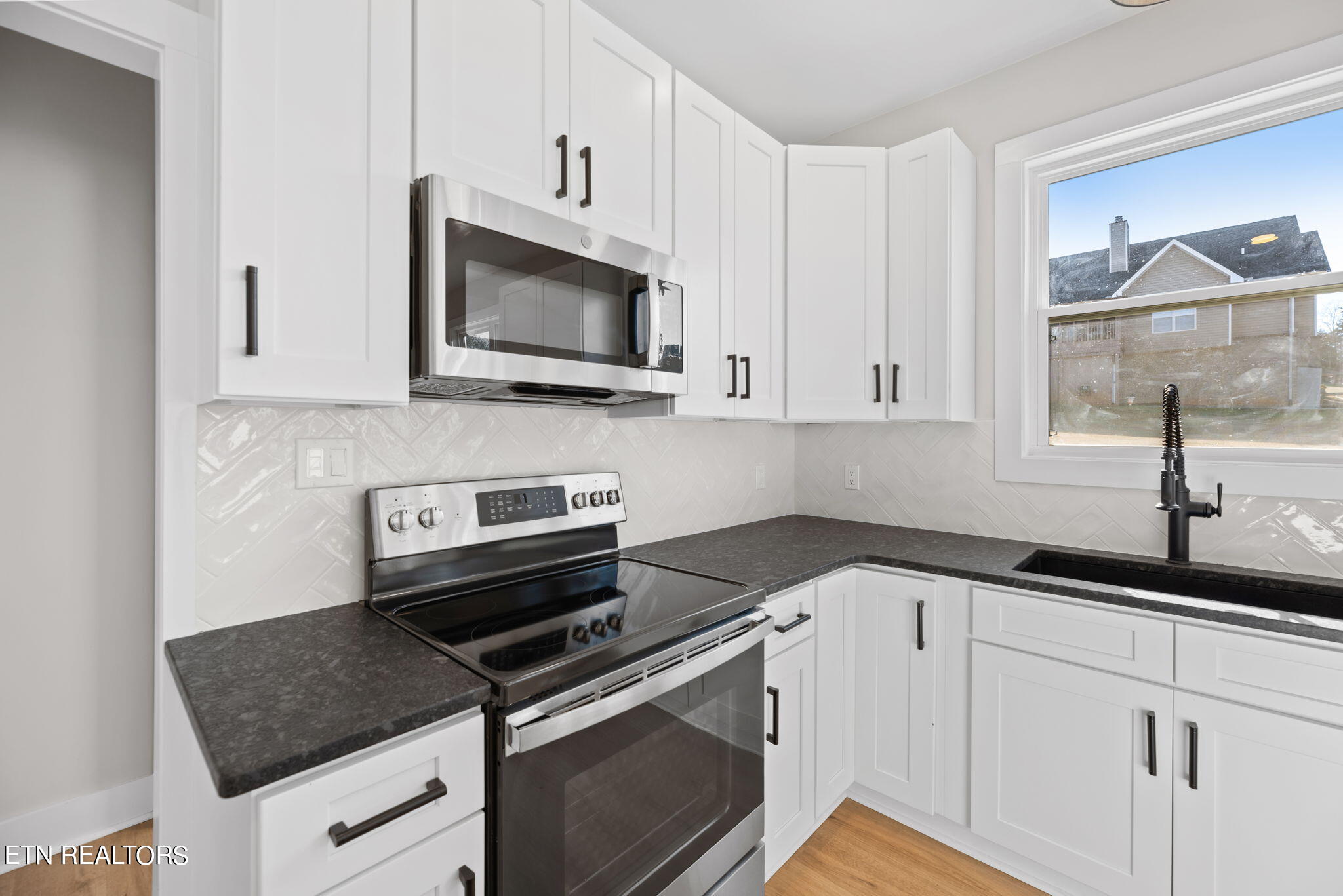 2119 Kings View Loop Seymour TN 37865