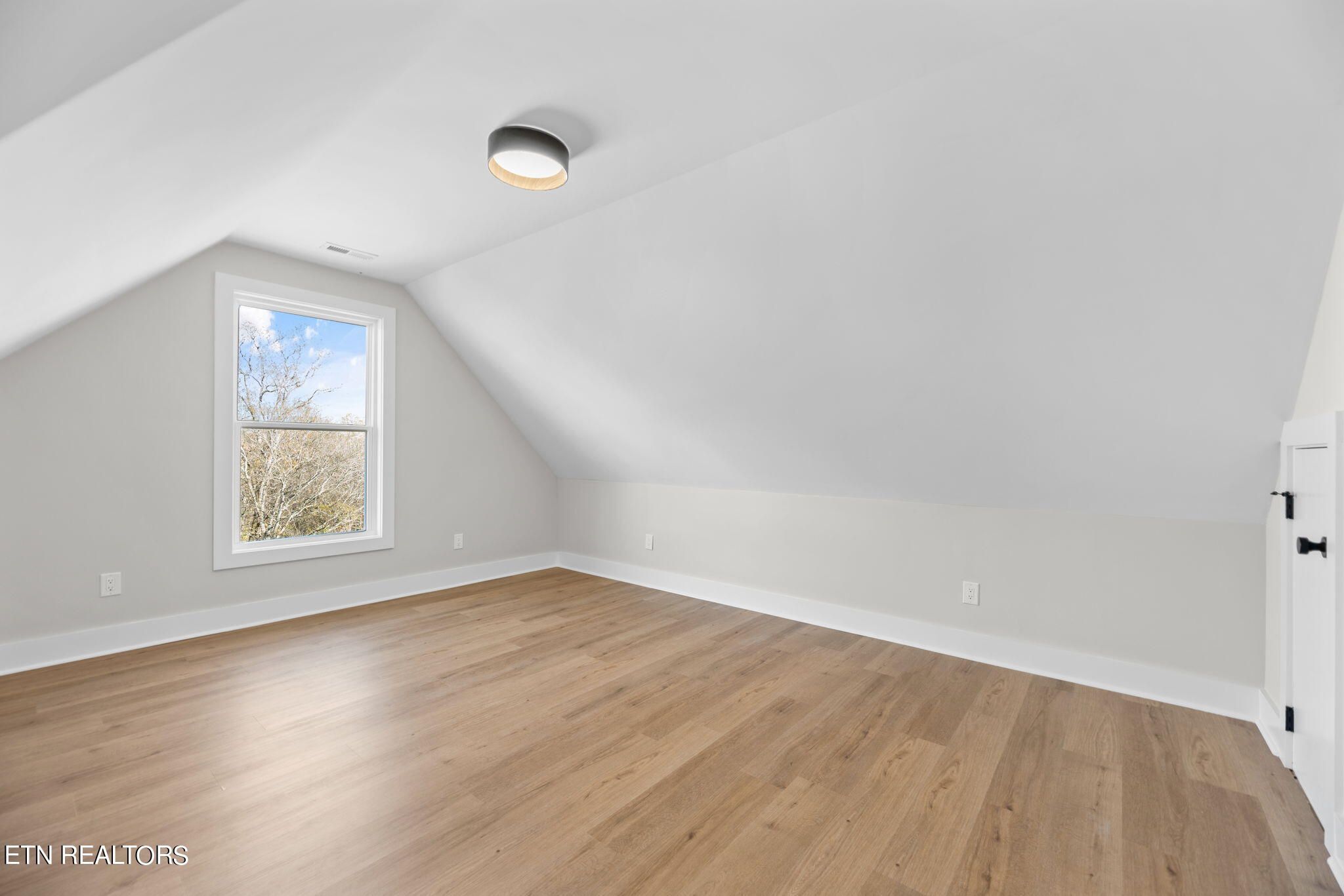 2119 Kings View Loop Seymour TN 37865