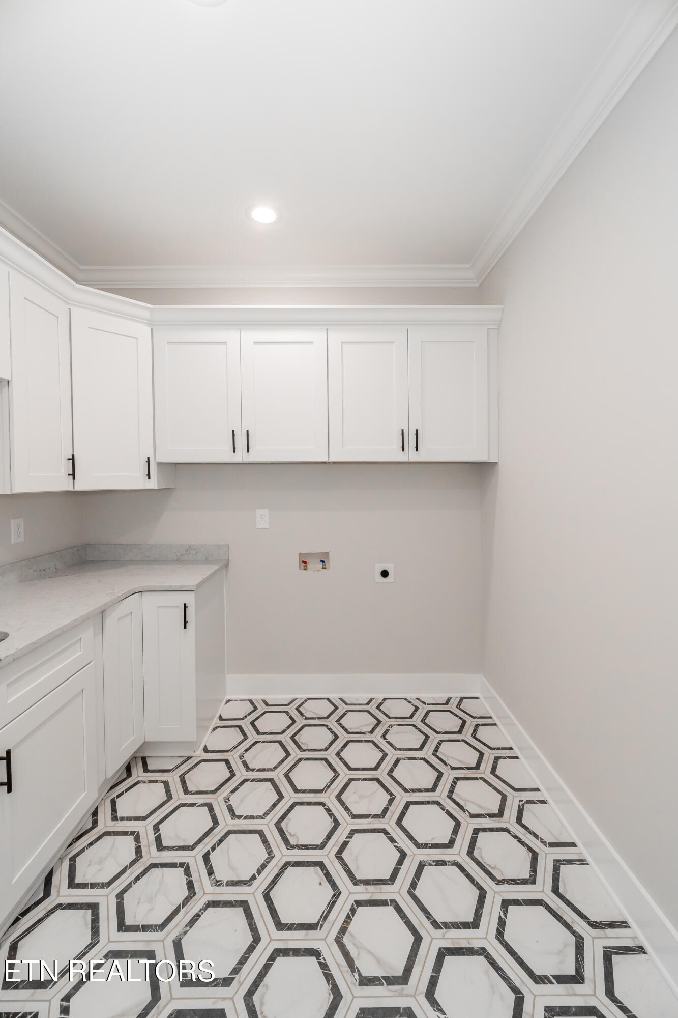 328 Nuhya Lane Loudon TN 37774