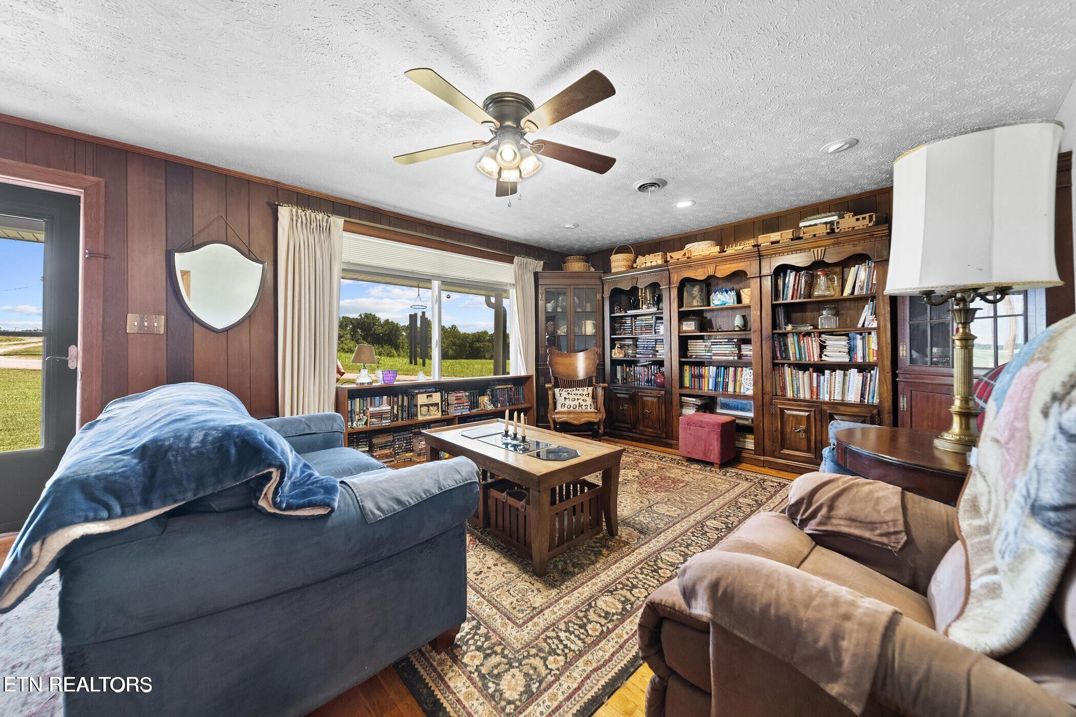 1016 Swan Pond Circle Road Harriman TN 37748