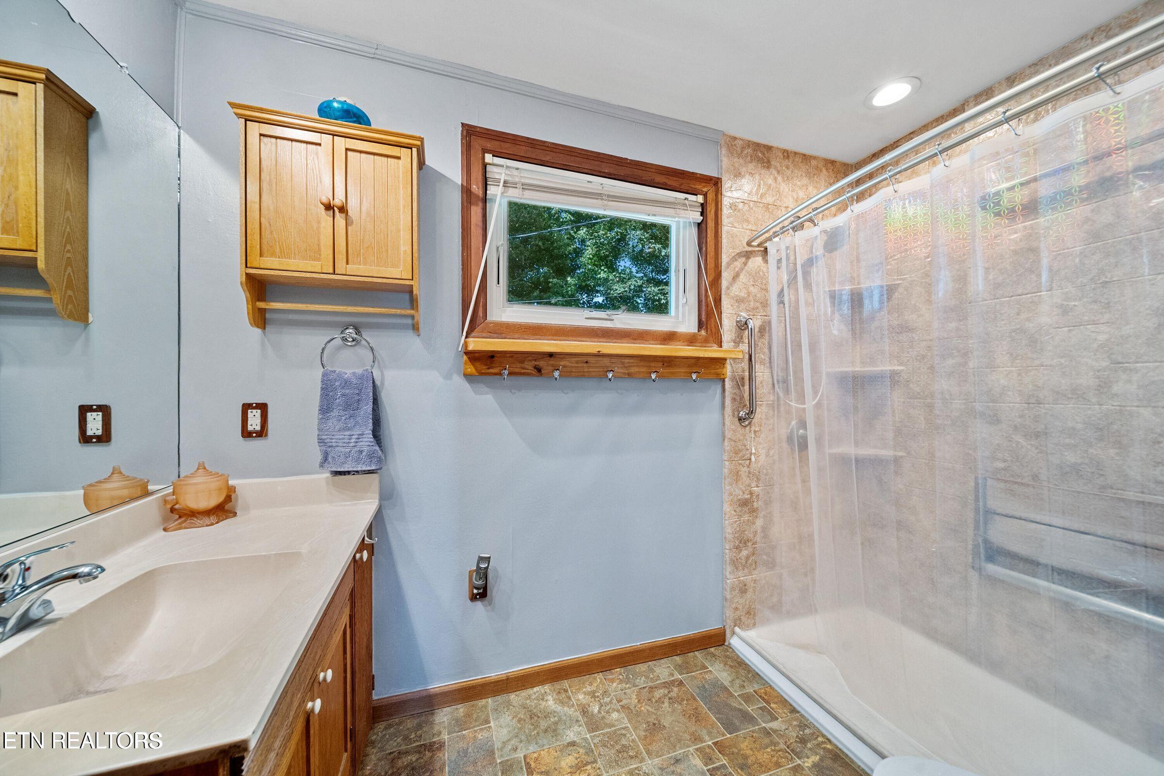 1016 Swan Pond Circle Road Harriman TN 37748