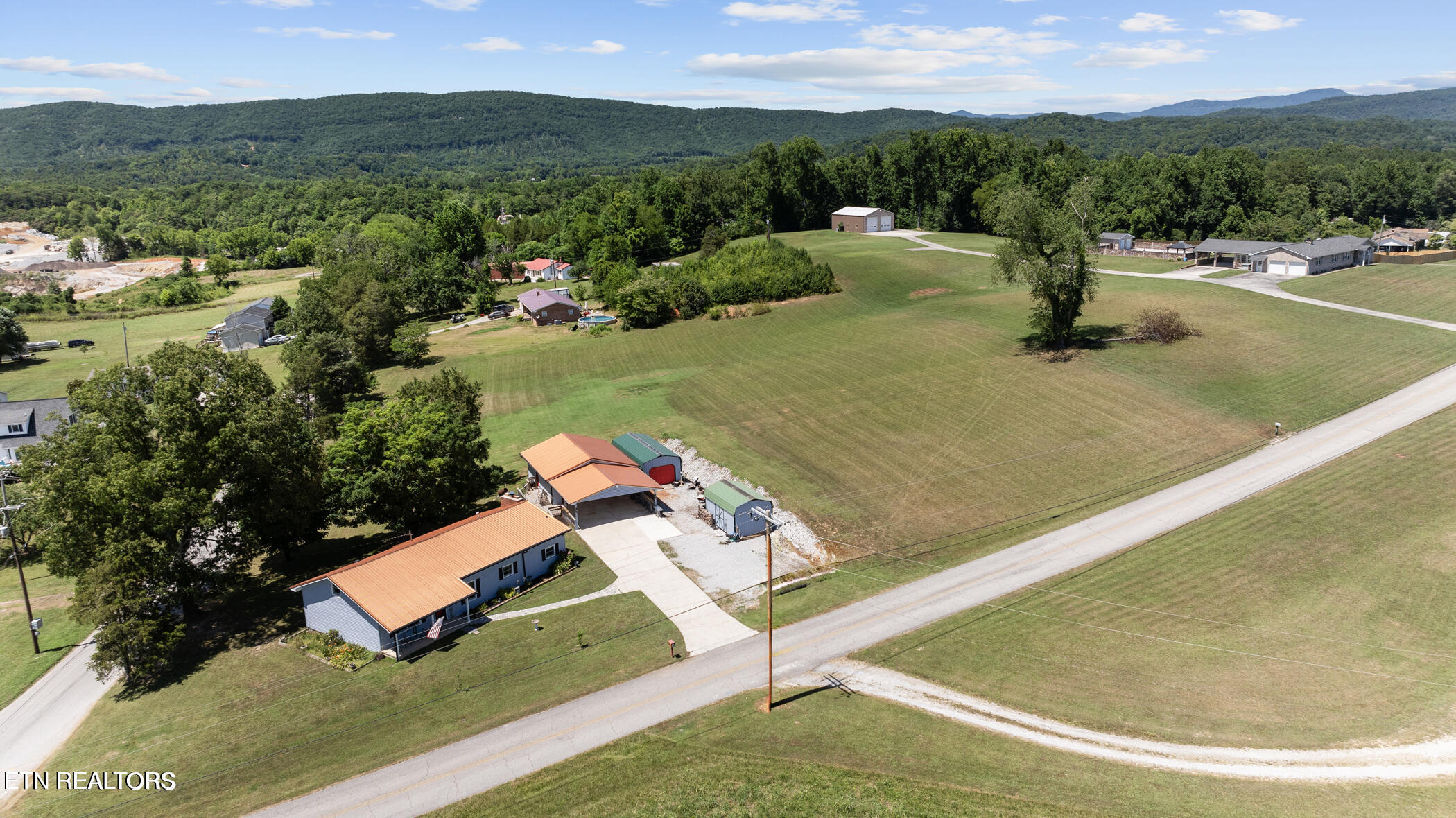 1016 Swan Pond Circle Road Harriman TN 37748