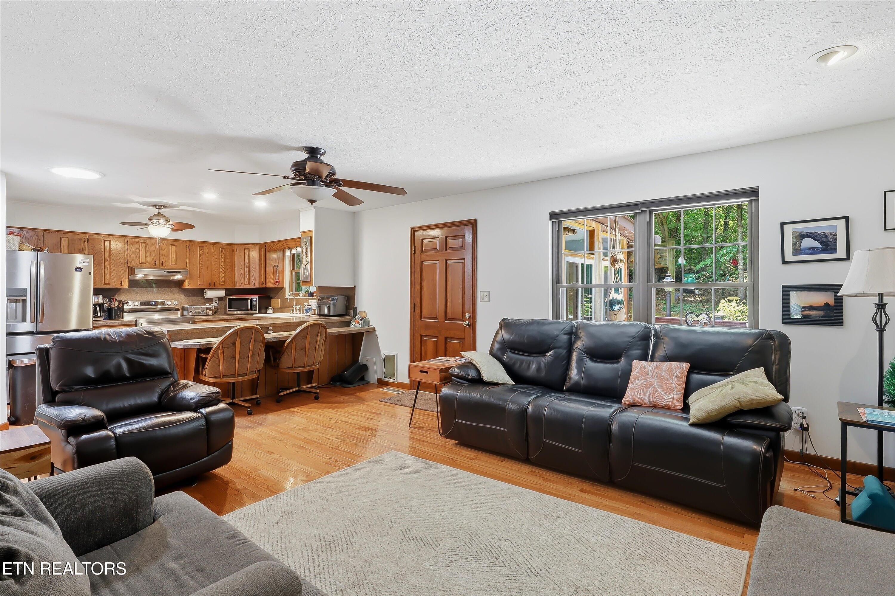 2337 Evergreen Road Louisville TN 37777