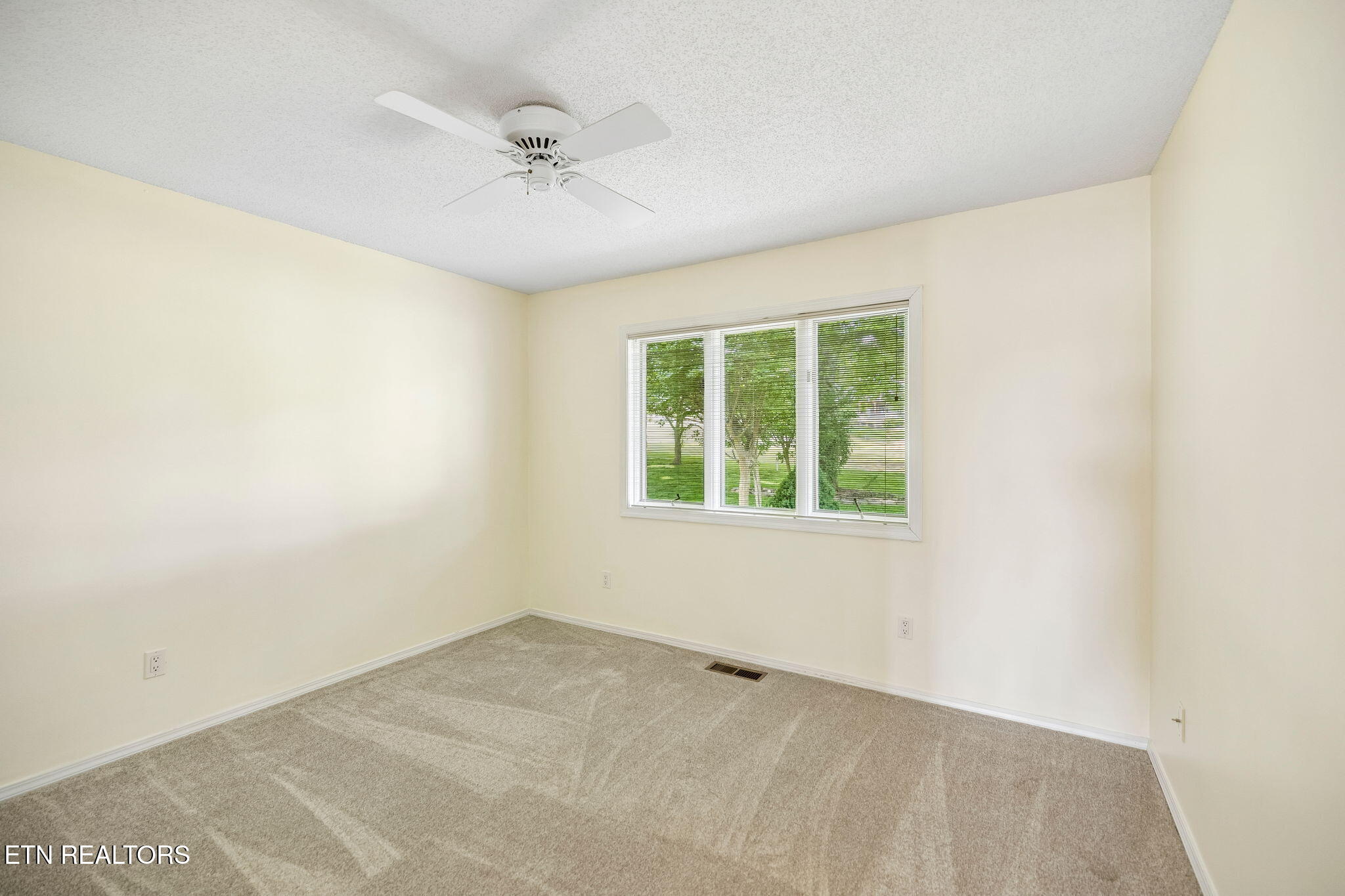 212 Tooweka Lane Loudon TN 37774
