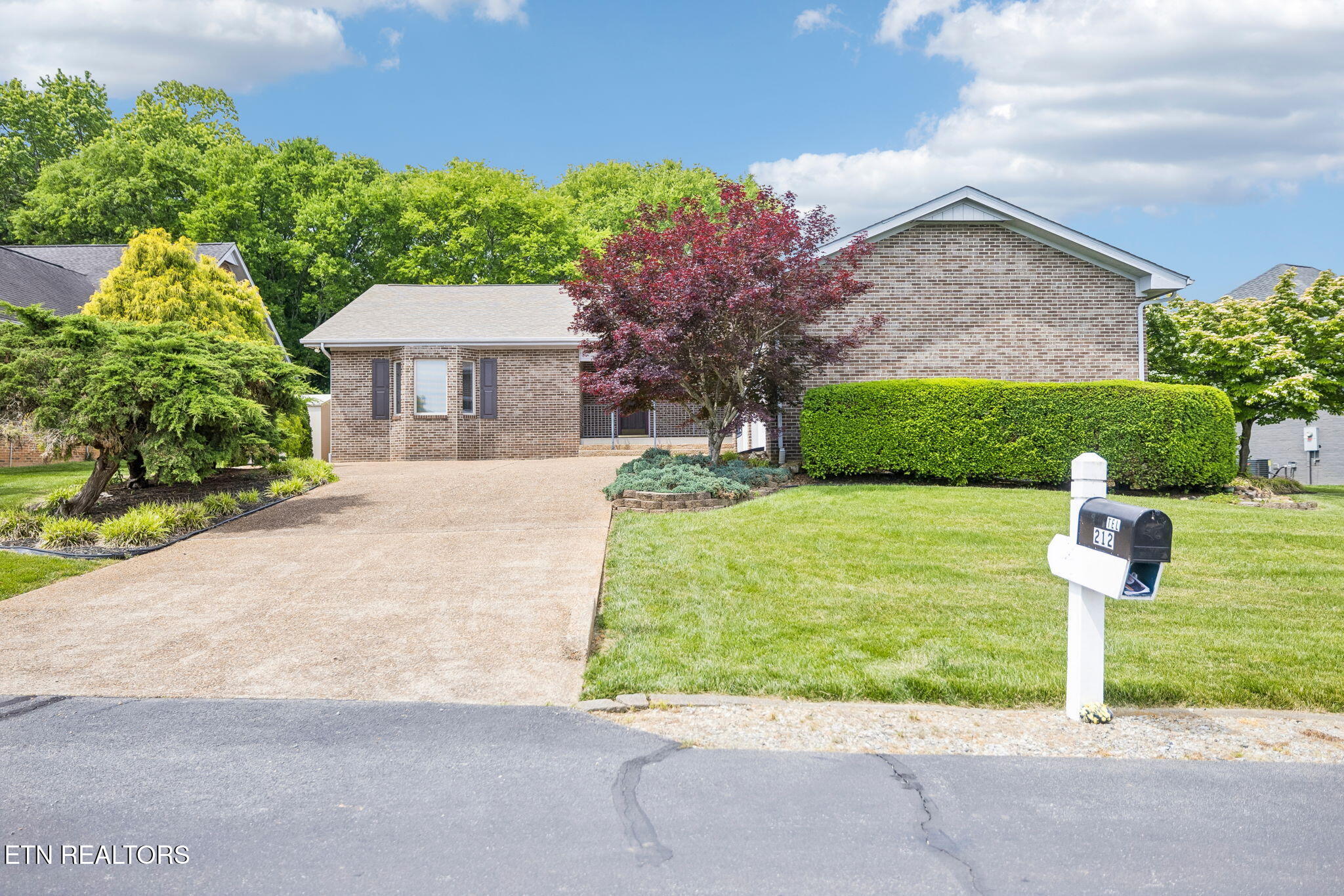 212 Tooweka Lane Loudon TN 37774