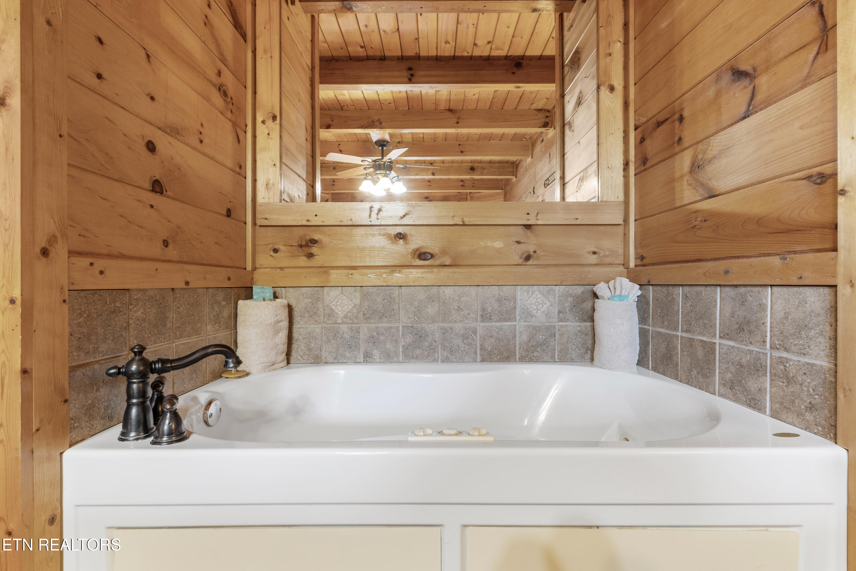 2302 E View Drive Sevierville TN 37876
