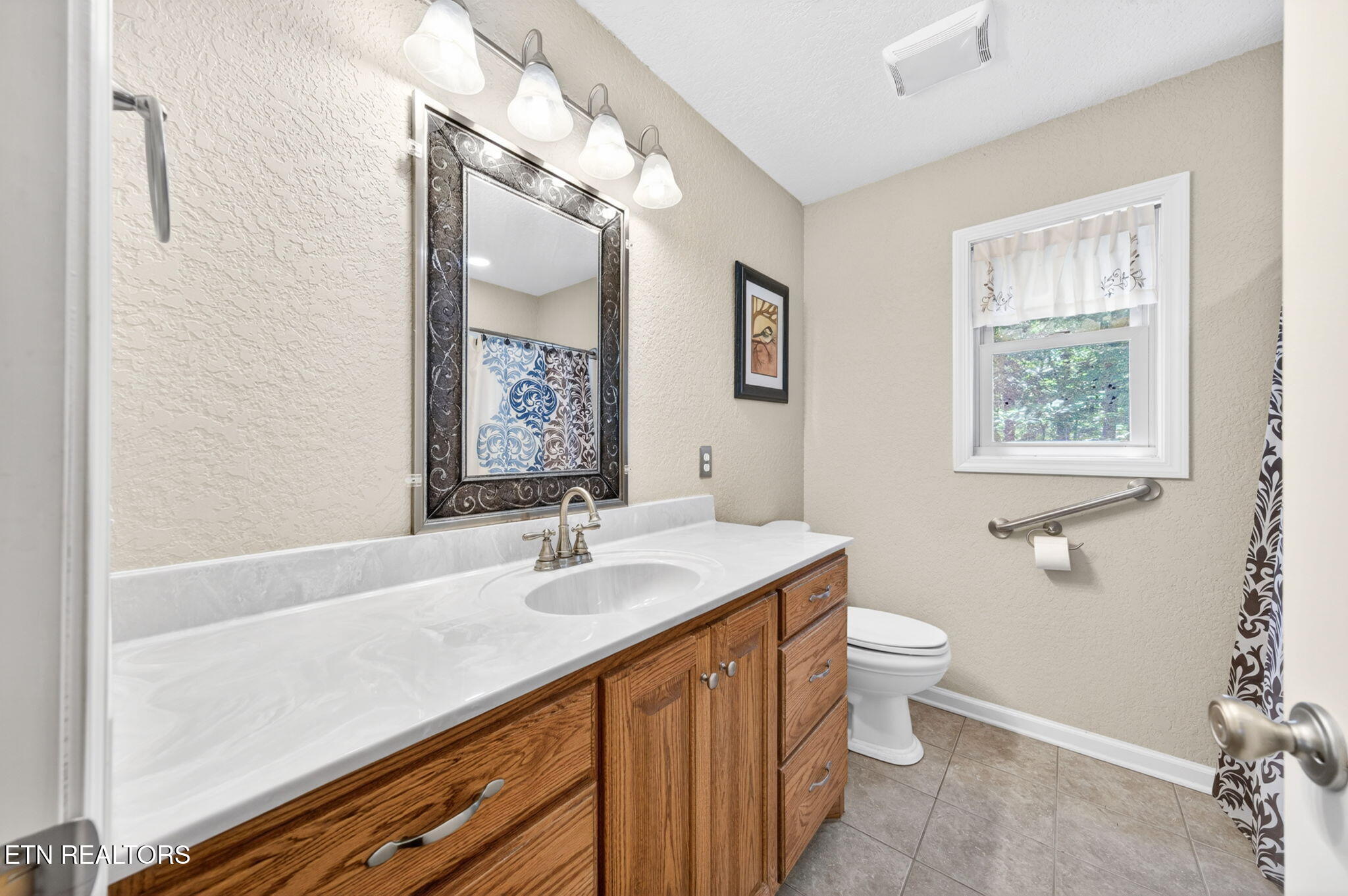 657 Lakeview Drive Crossville TN 38558