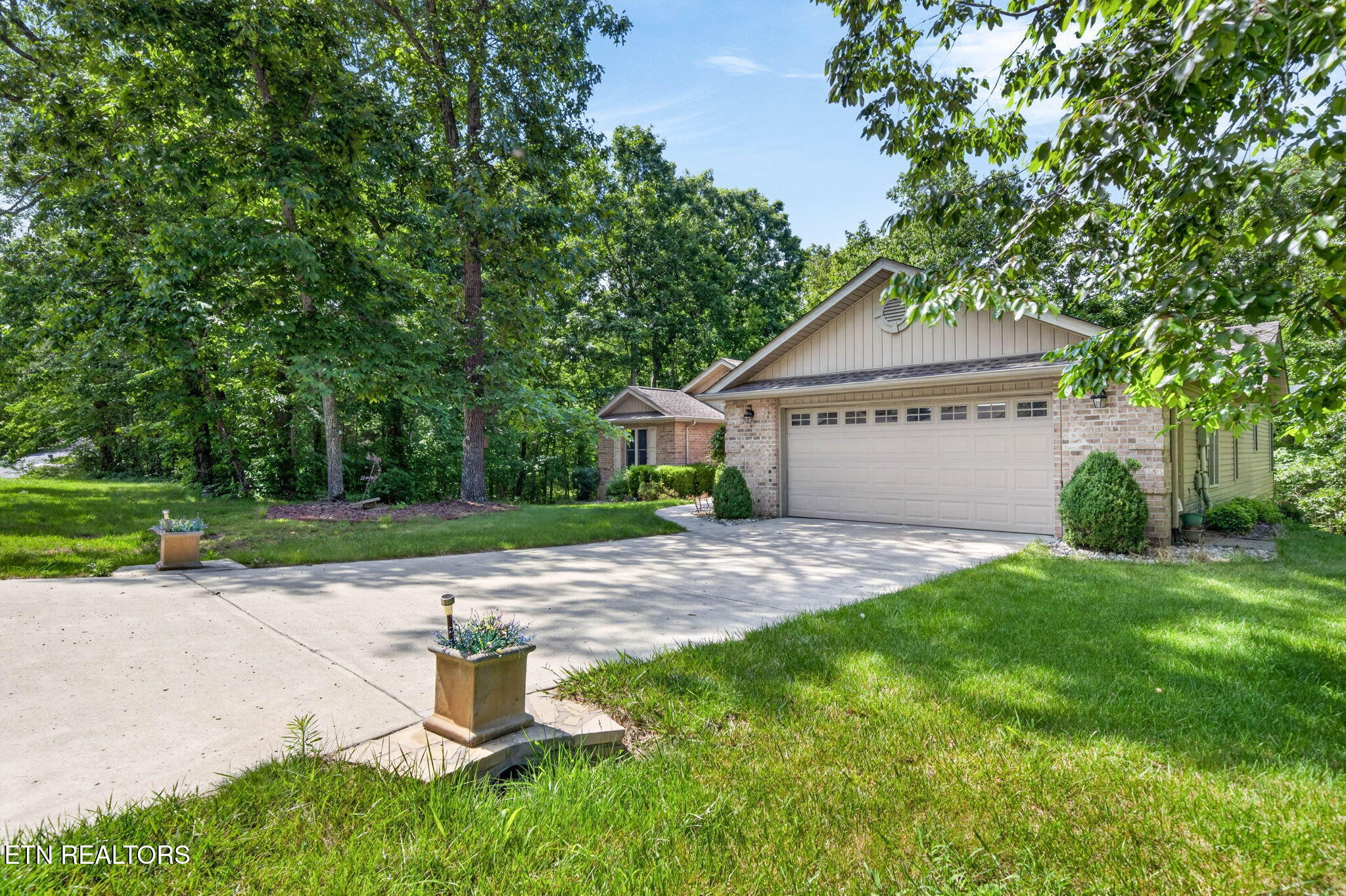 657 Lakeview Drive Crossville TN 38558