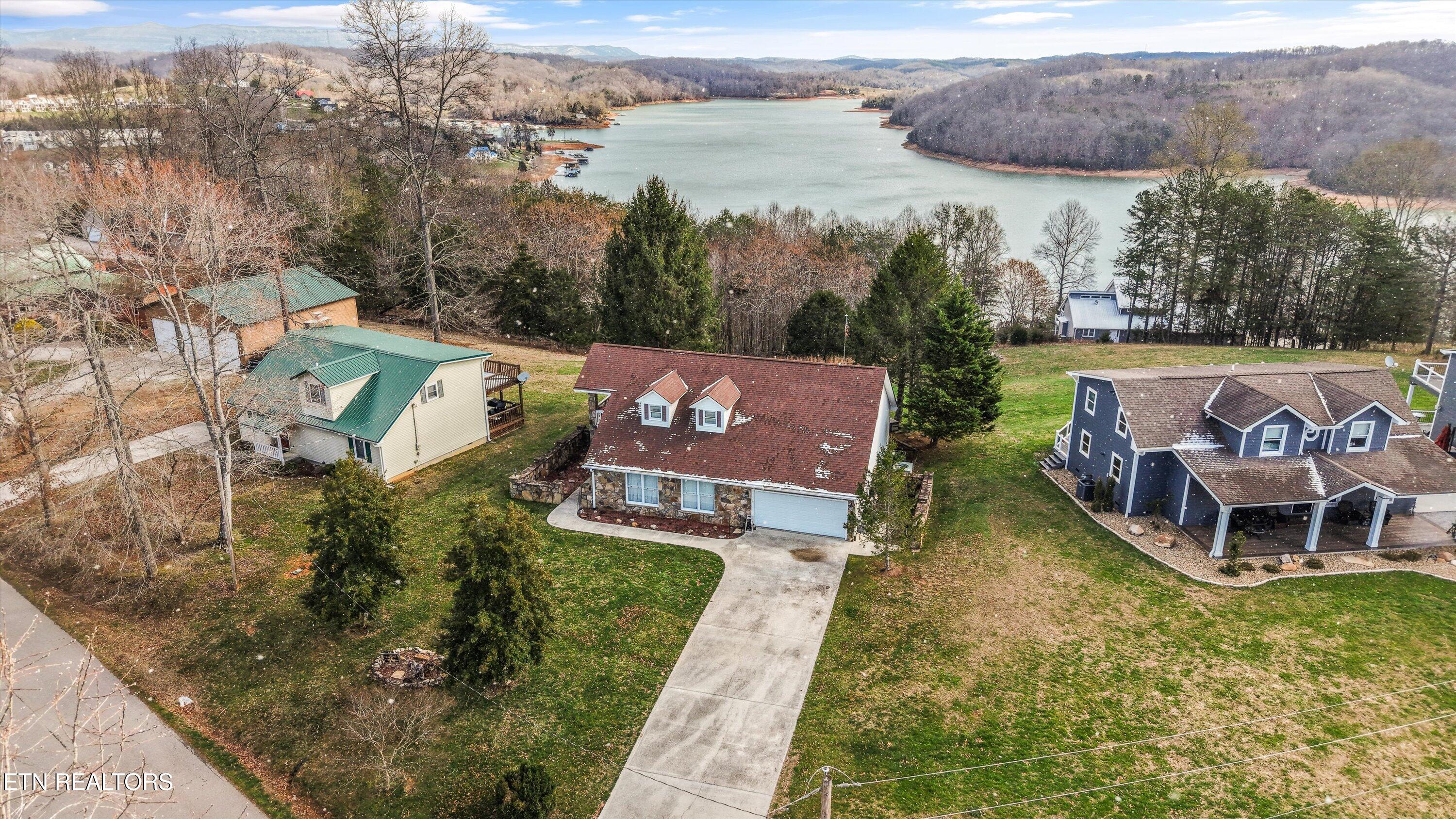 1189 Deerfield Way Lafollette TN 37766