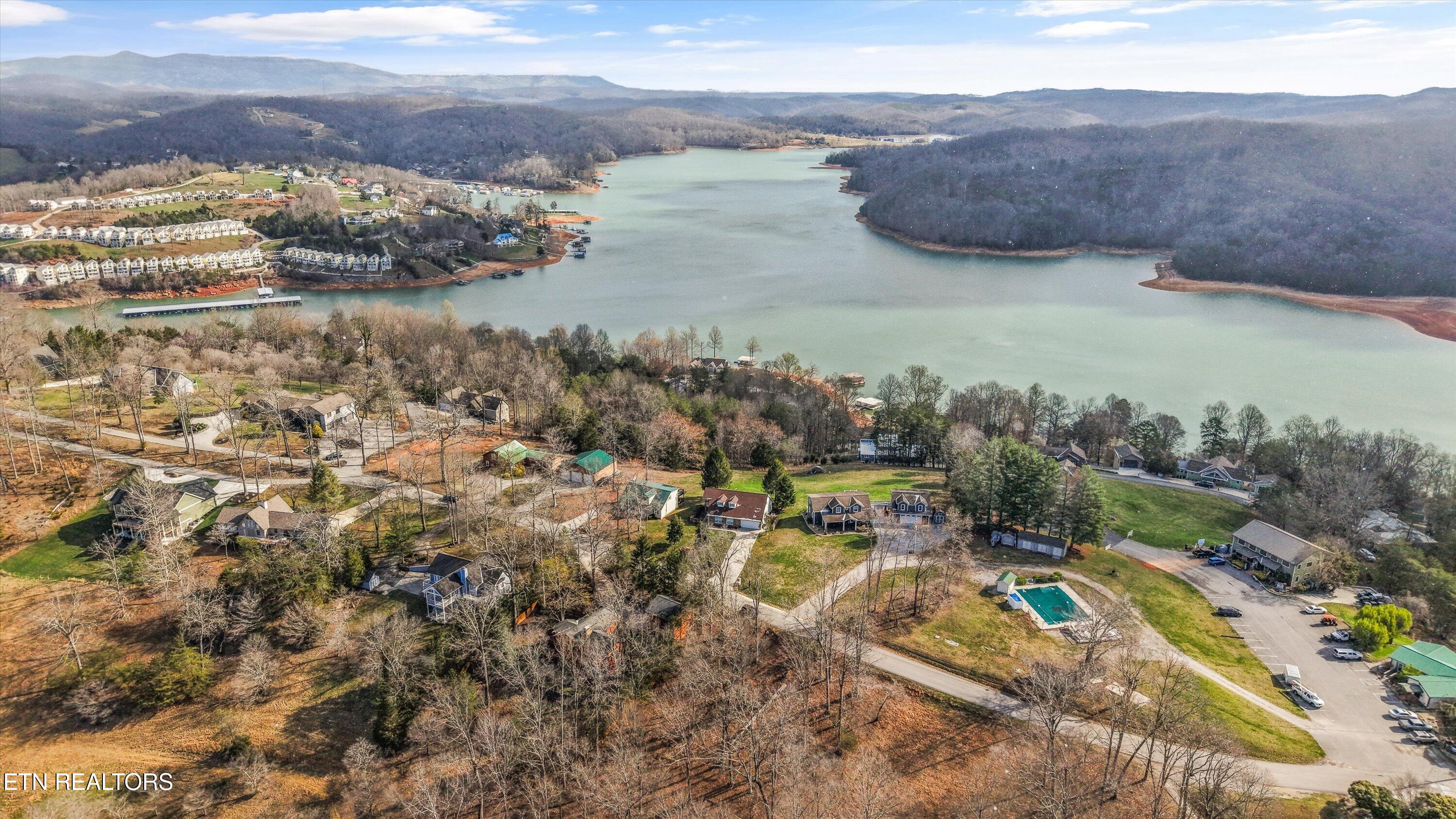 1189 Deerfield Way Lafollette TN 37766