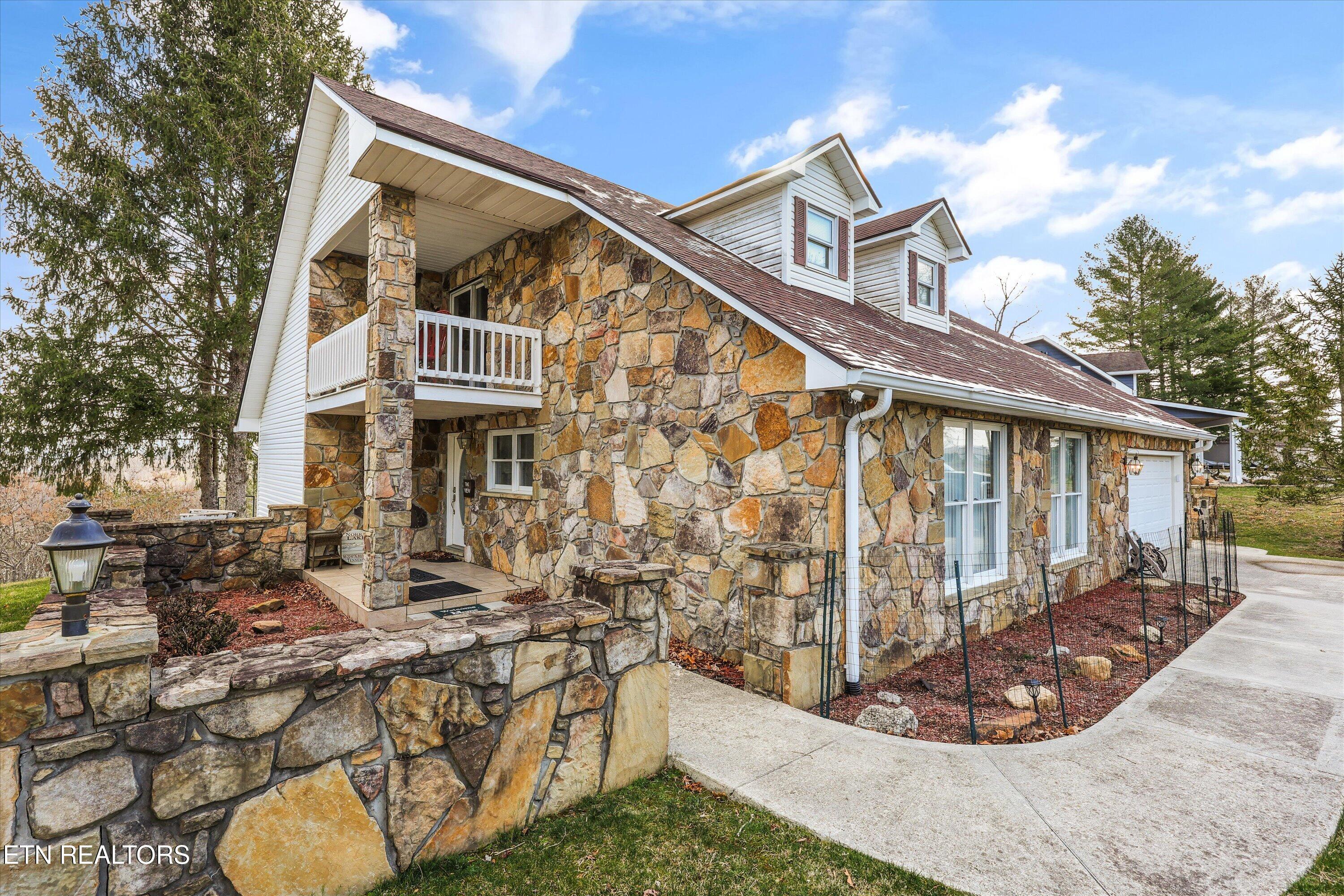 1189 Deerfield Way Lafollette TN 37766