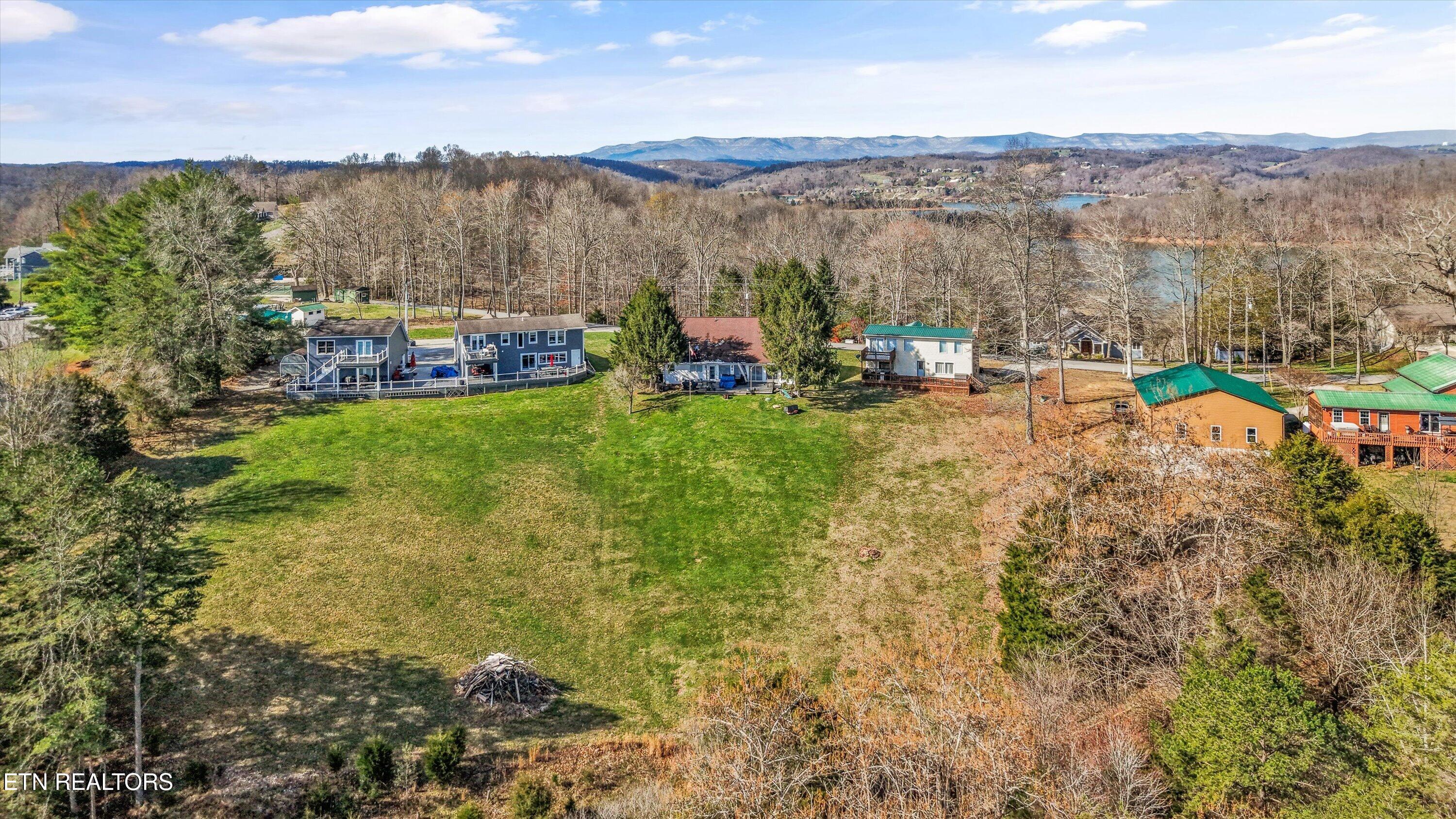 1189 Deerfield Way Lafollette TN 37766