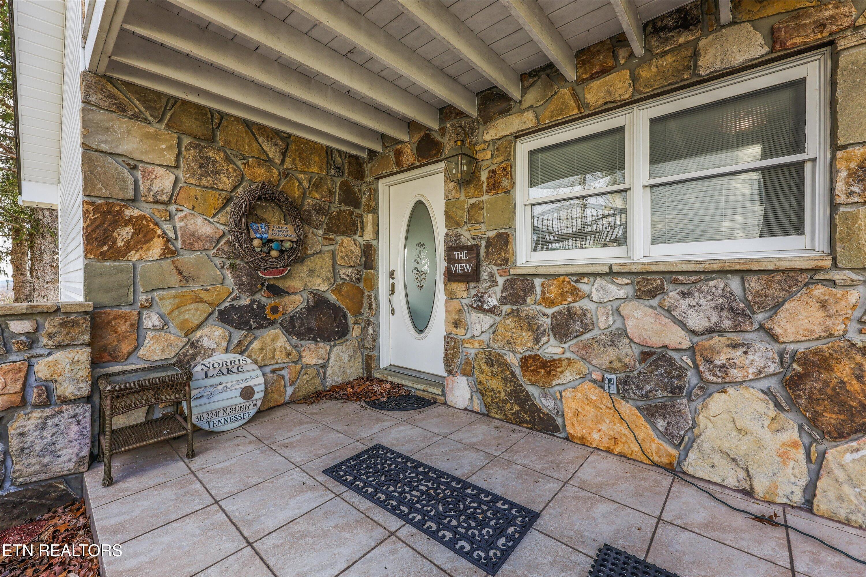 1189 Deerfield Way Lafollette TN 37766