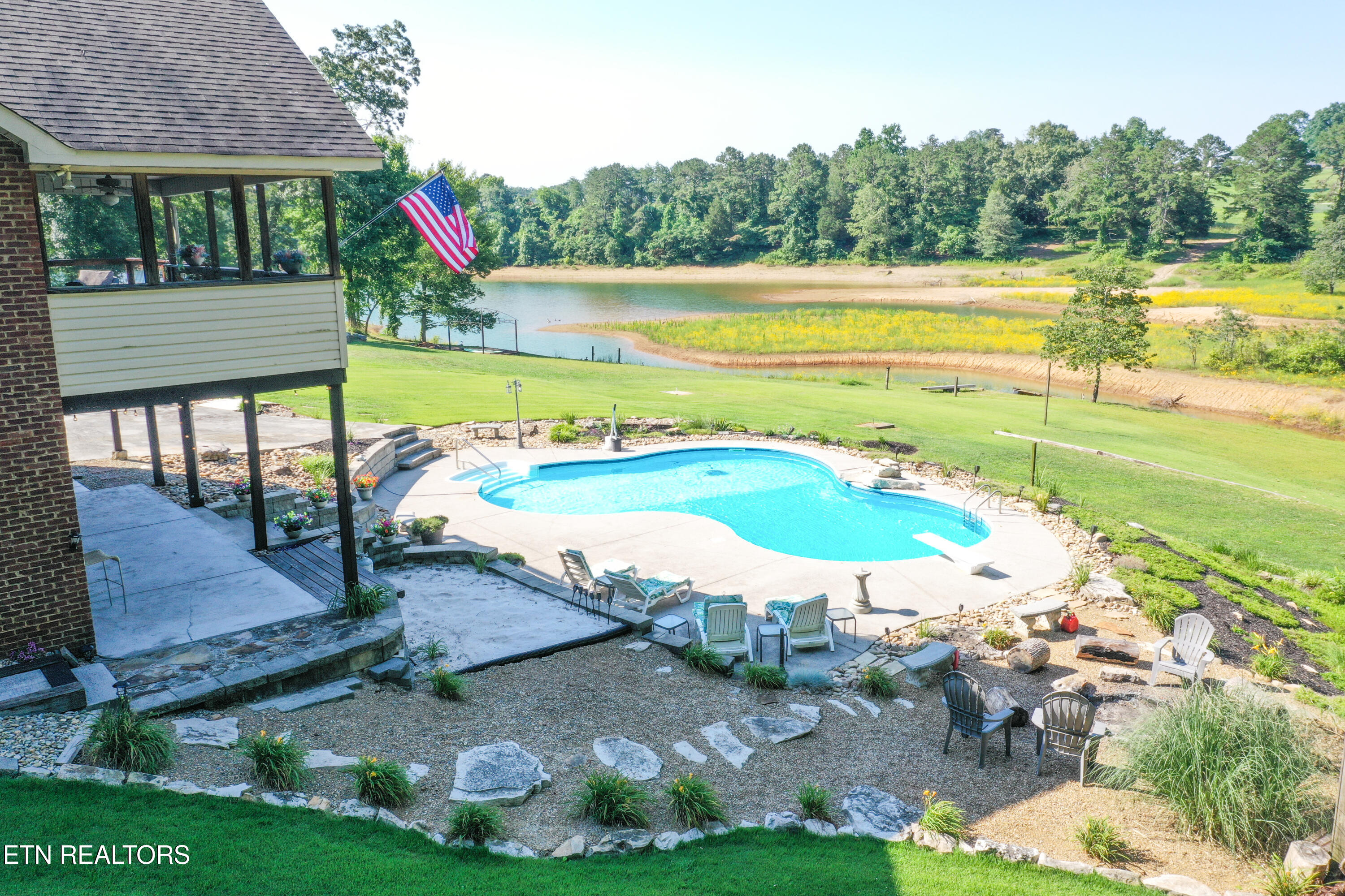 298 Cherokee Cove Rutledge TN 37861