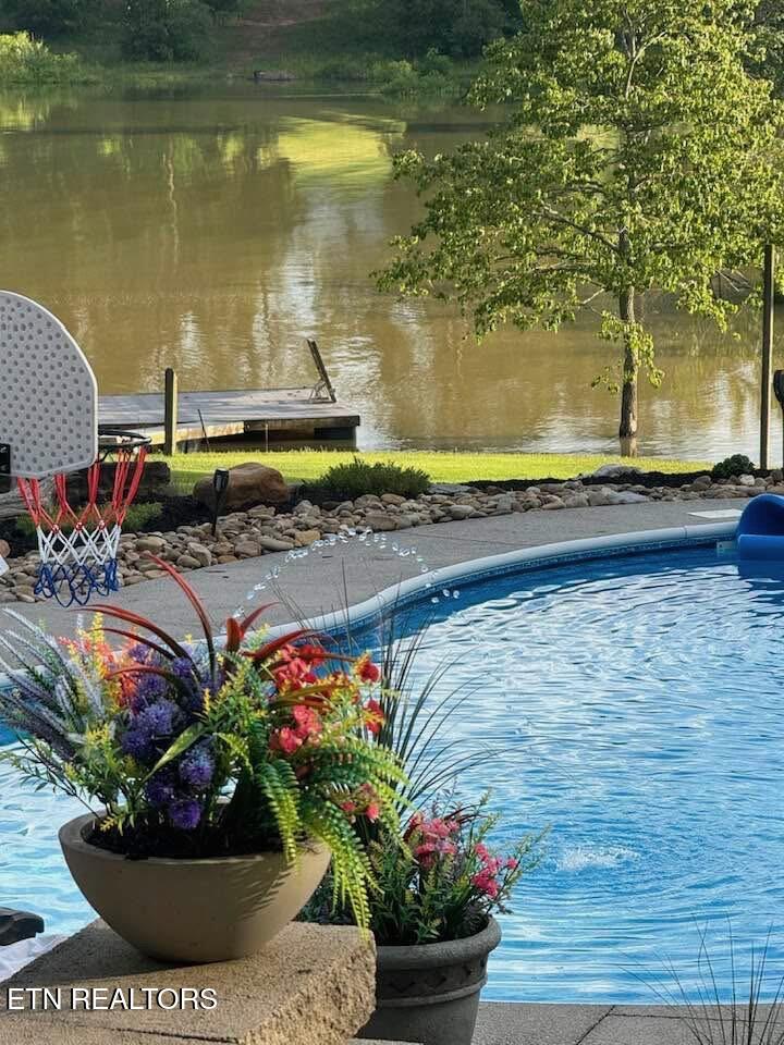 298 Cherokee Cove Rutledge TN 37861