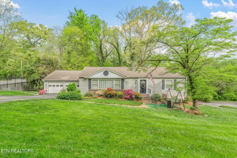 5525 Crestwood Drive Knoxville TN 37914
