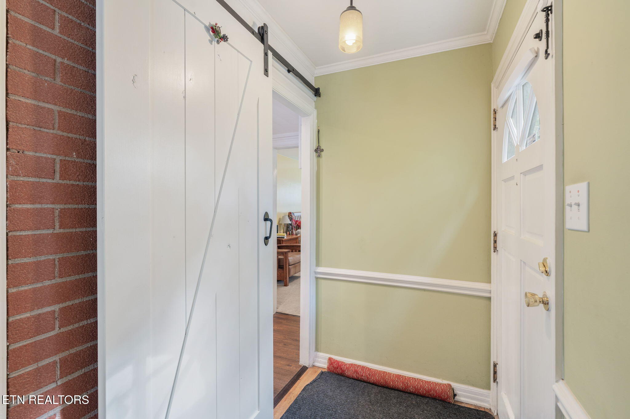 5525 Crestwood Drive Knoxville TN 37914