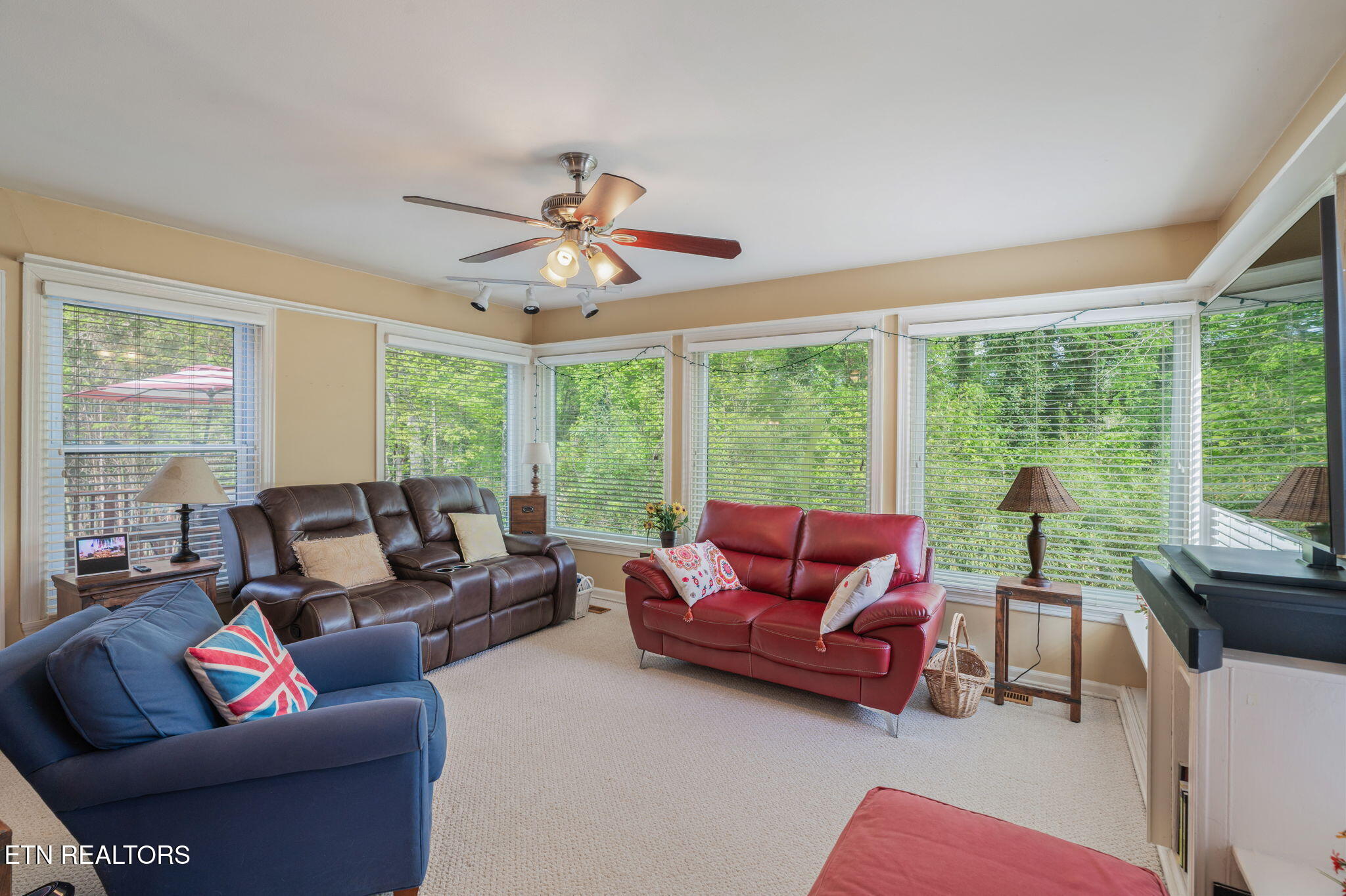 5525 Crestwood Drive Knoxville TN 37914
