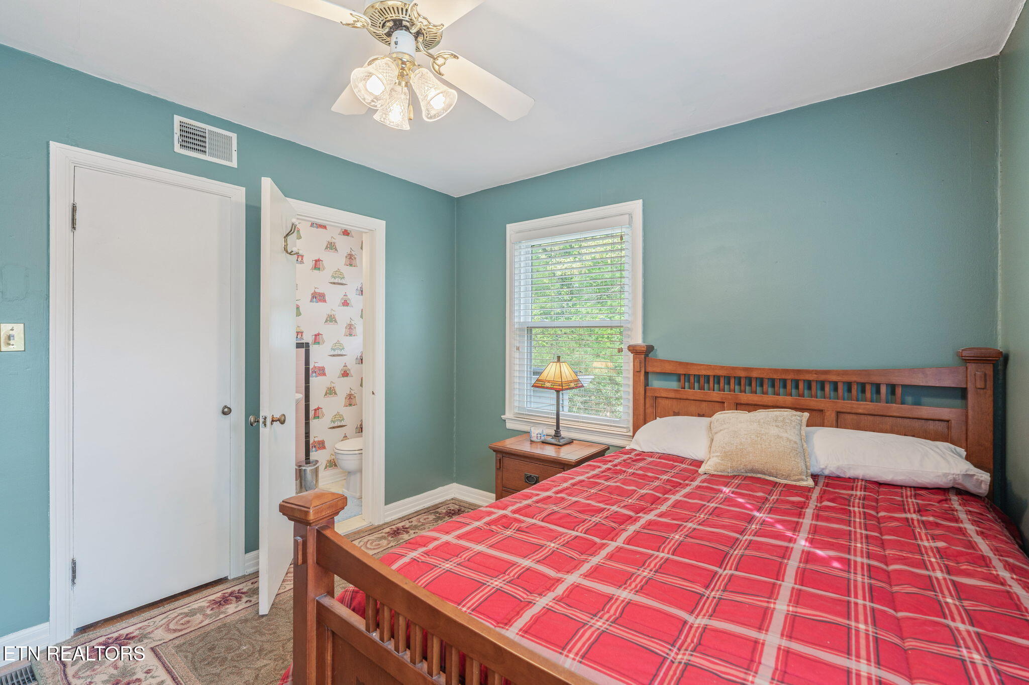 5525 Crestwood Drive Knoxville TN 37914