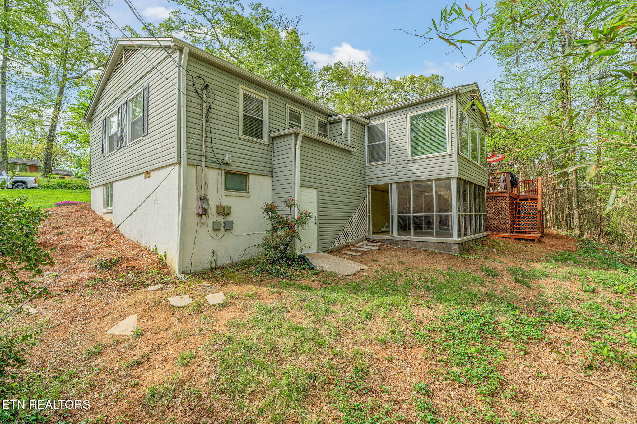 5525 Crestwood Drive Knoxville TN 37914