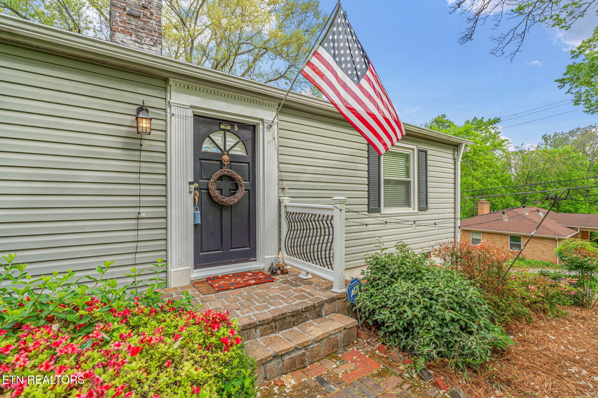 5525 Crestwood Drive Knoxville TN 37914