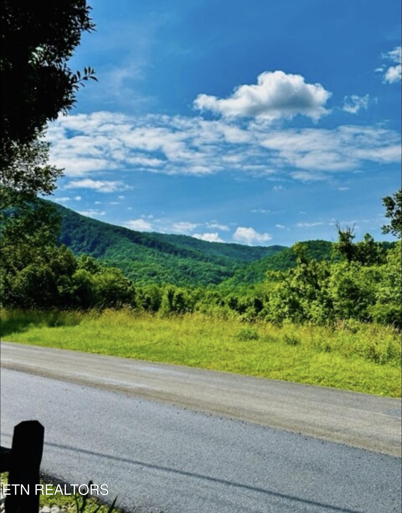3640 Sugar Tree Drive Sevierville TN 37862