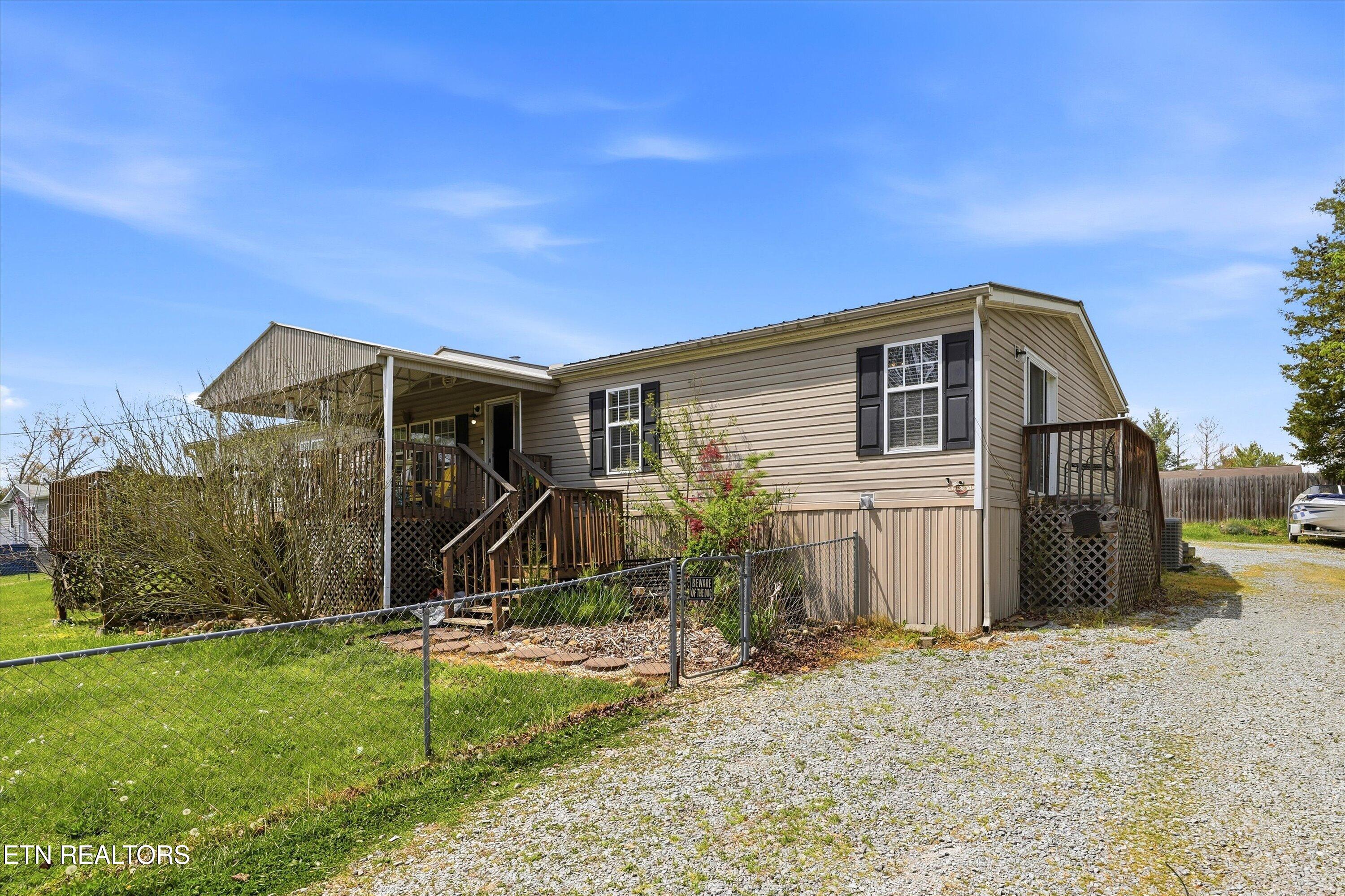 122 2nd Street Corryton TN 37721