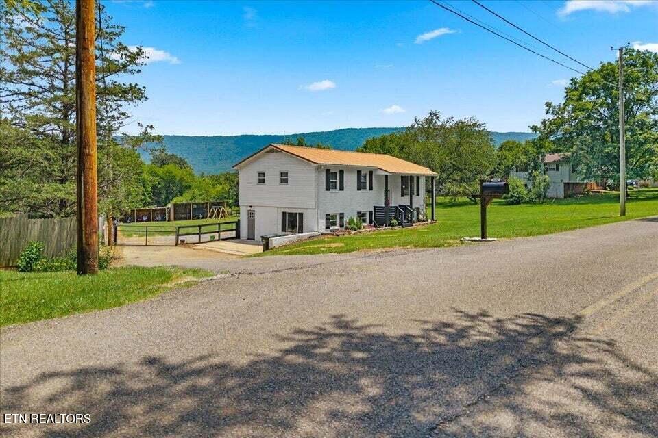 119 County Road 887 Etowah TN 37331
