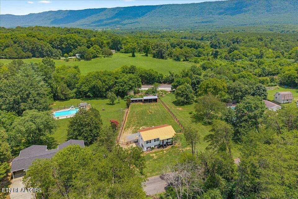 119 County Road 887 Etowah TN 37331