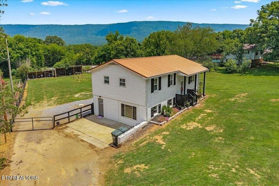 119 County Road 887 Etowah TN 37331
