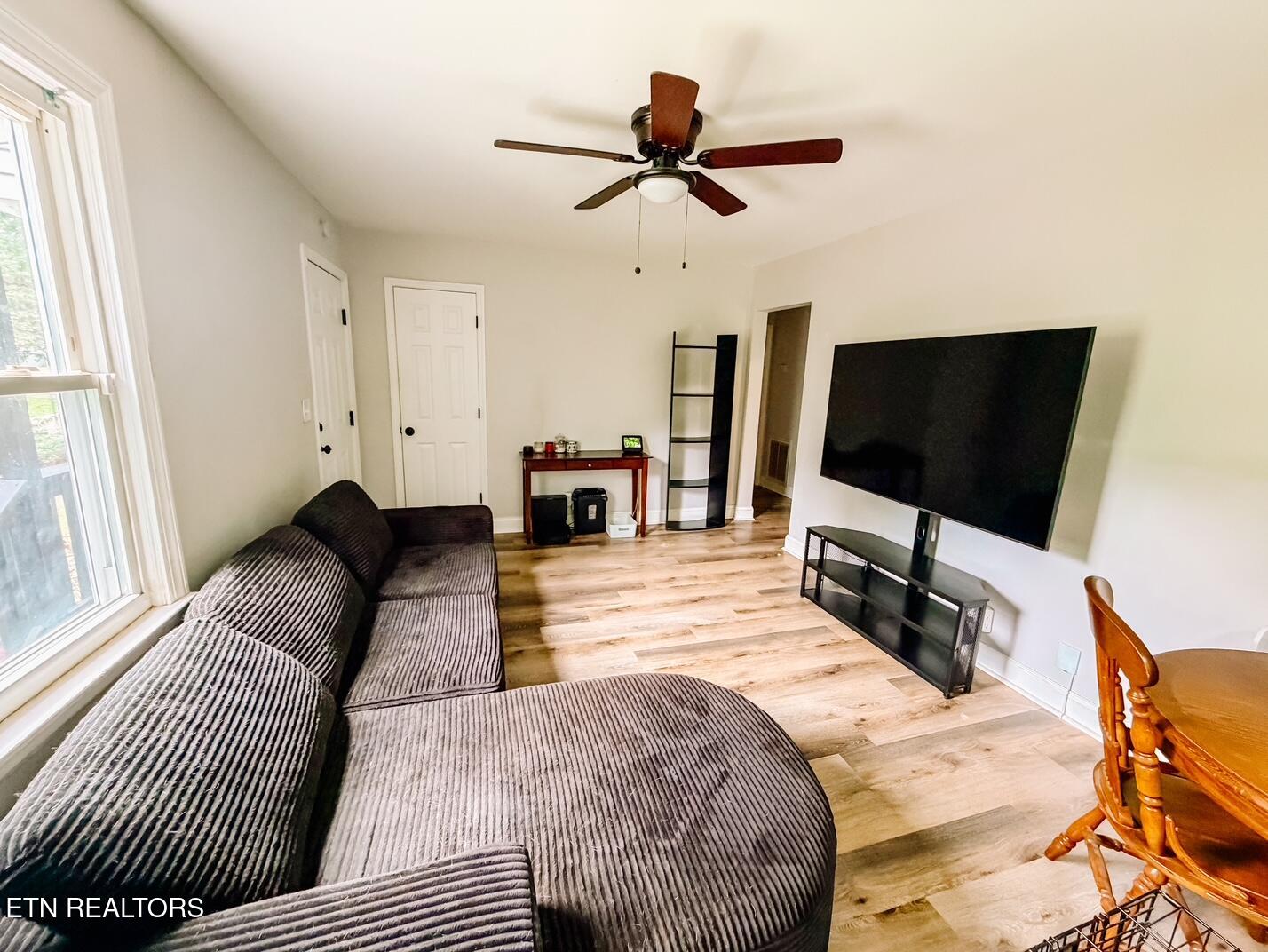 2512 Greenfield Lane Knoxville TN 37917