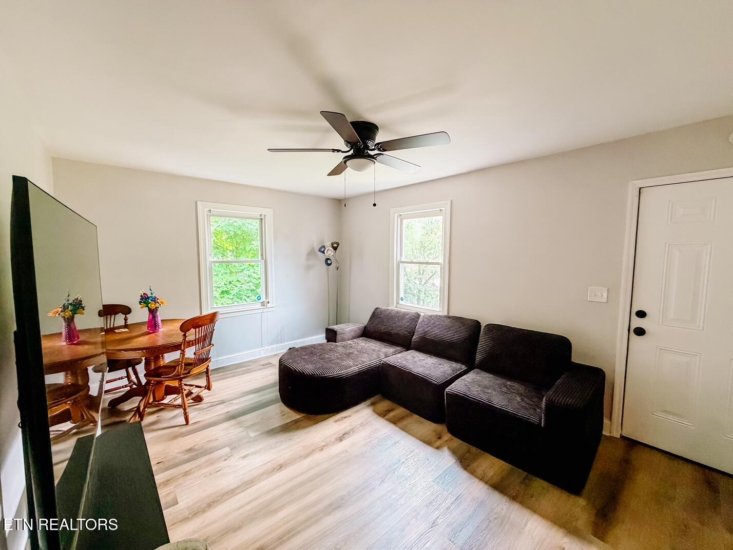 2512 Greenfield Lane Knoxville TN 37917