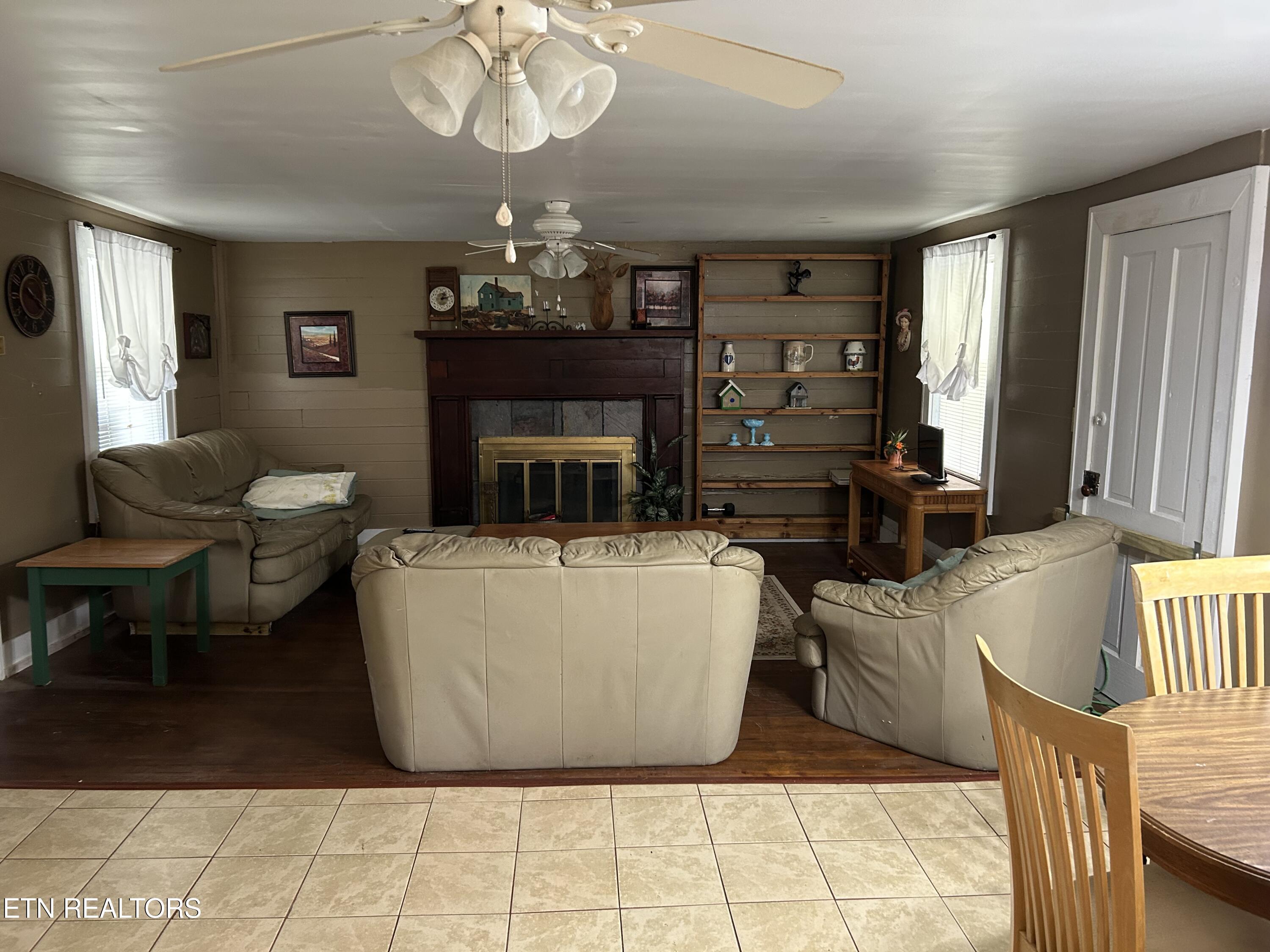 2088 Clinch Valley Road Thorn Hill TN 37881