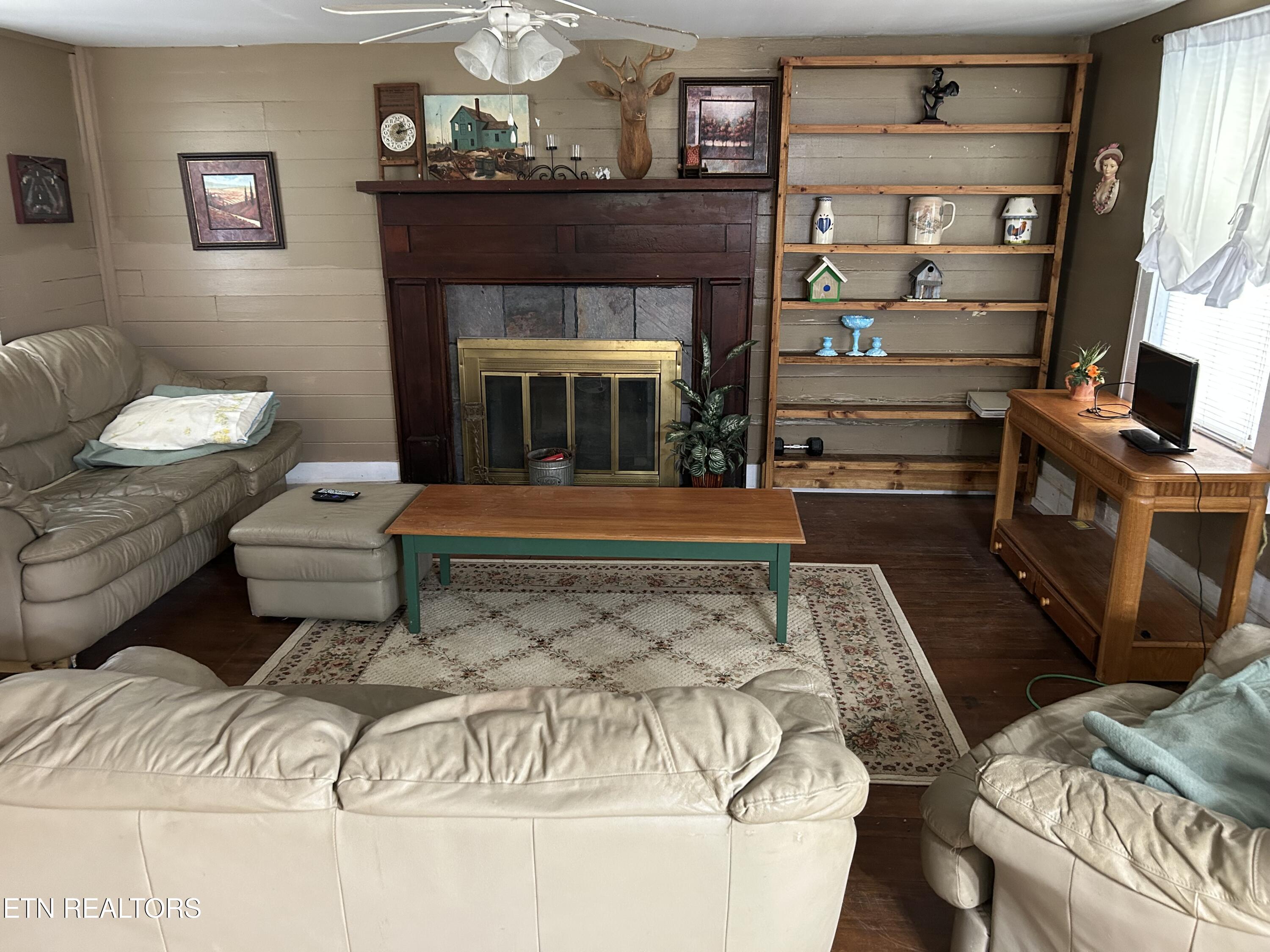 2088 Clinch Valley Road Thorn Hill TN 37881