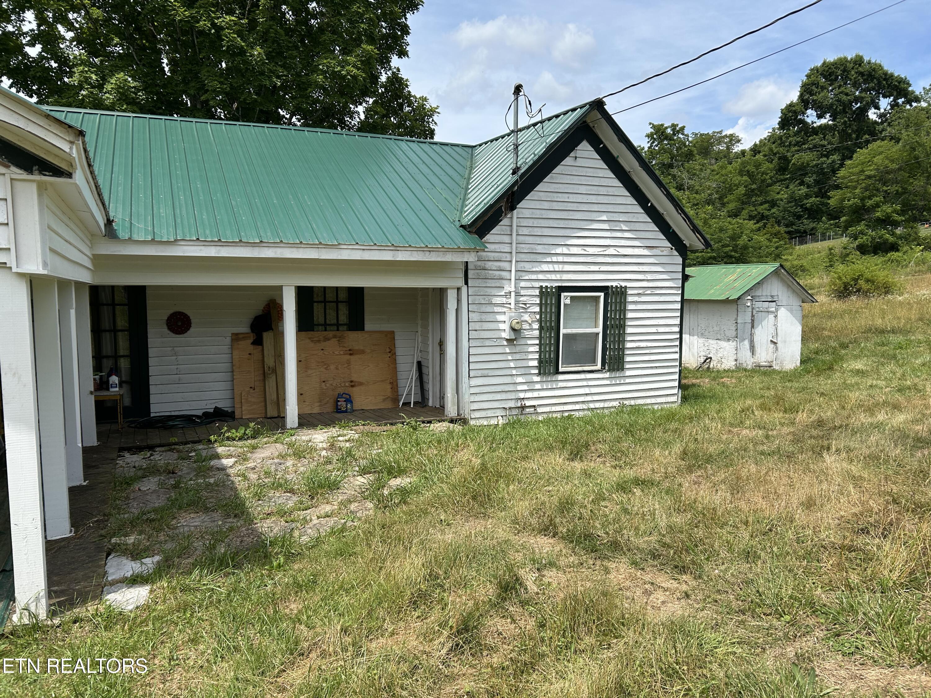 2088 Clinch Valley Road Thorn Hill TN 37881