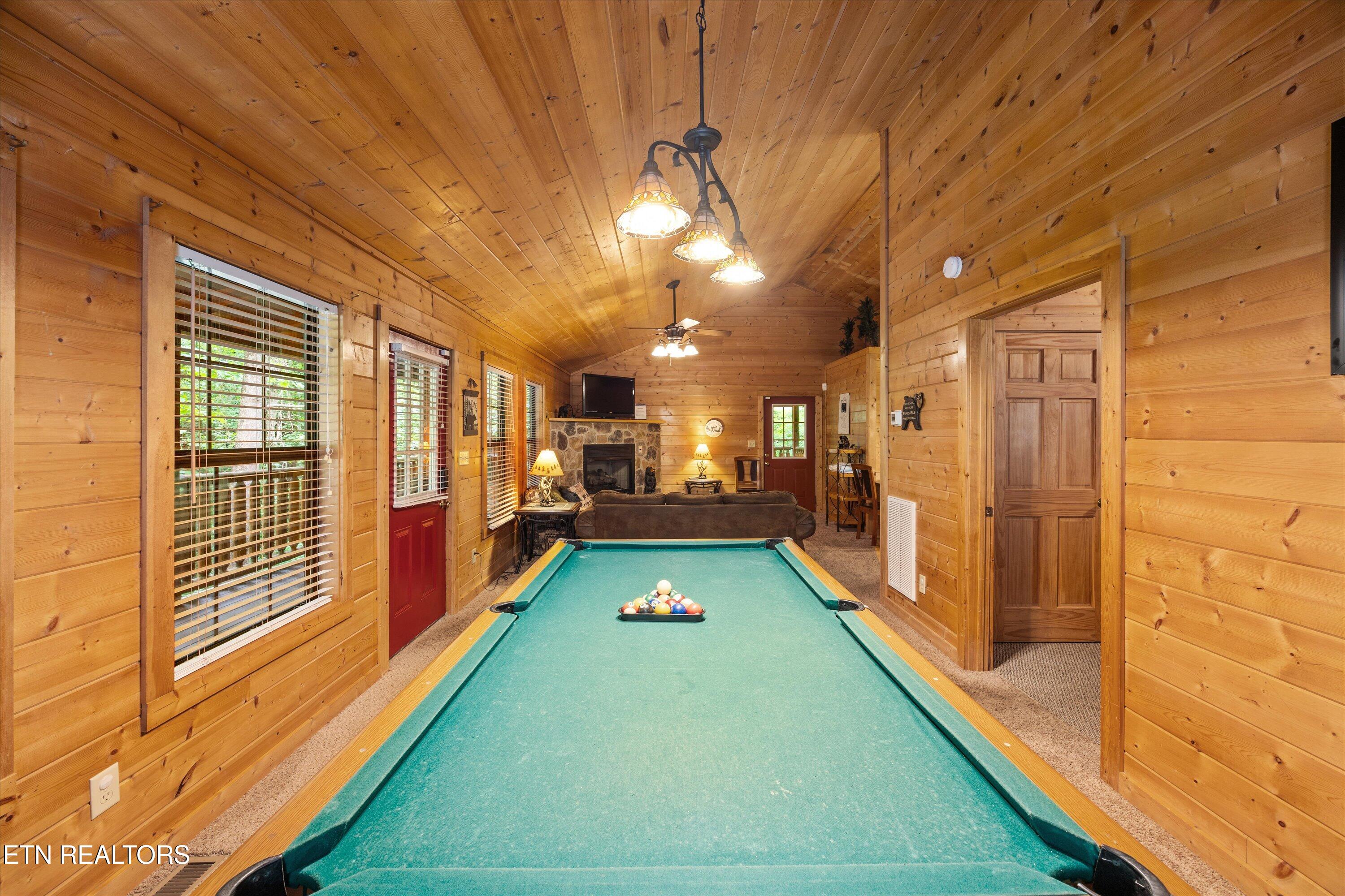 927 Stone Trail Sevierville TN 37876