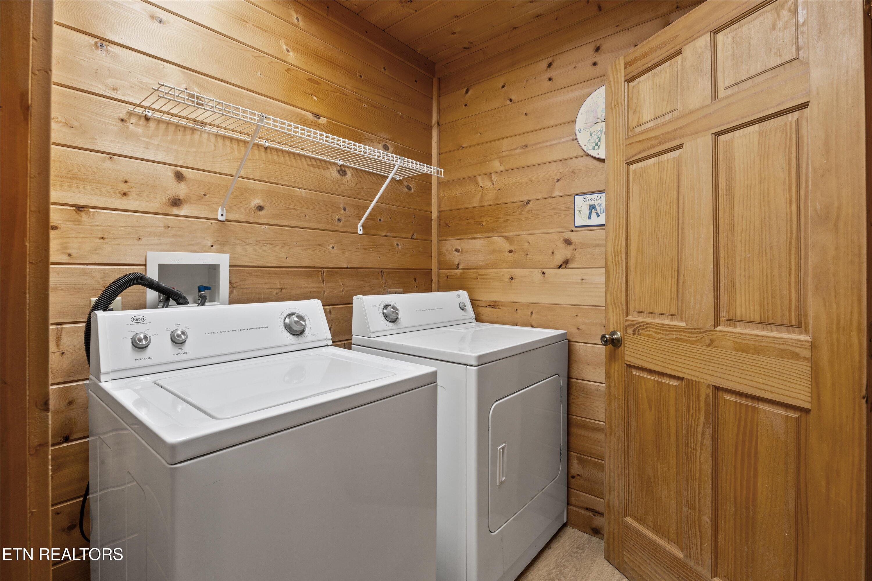 927 Stone Trail Sevierville TN 37876