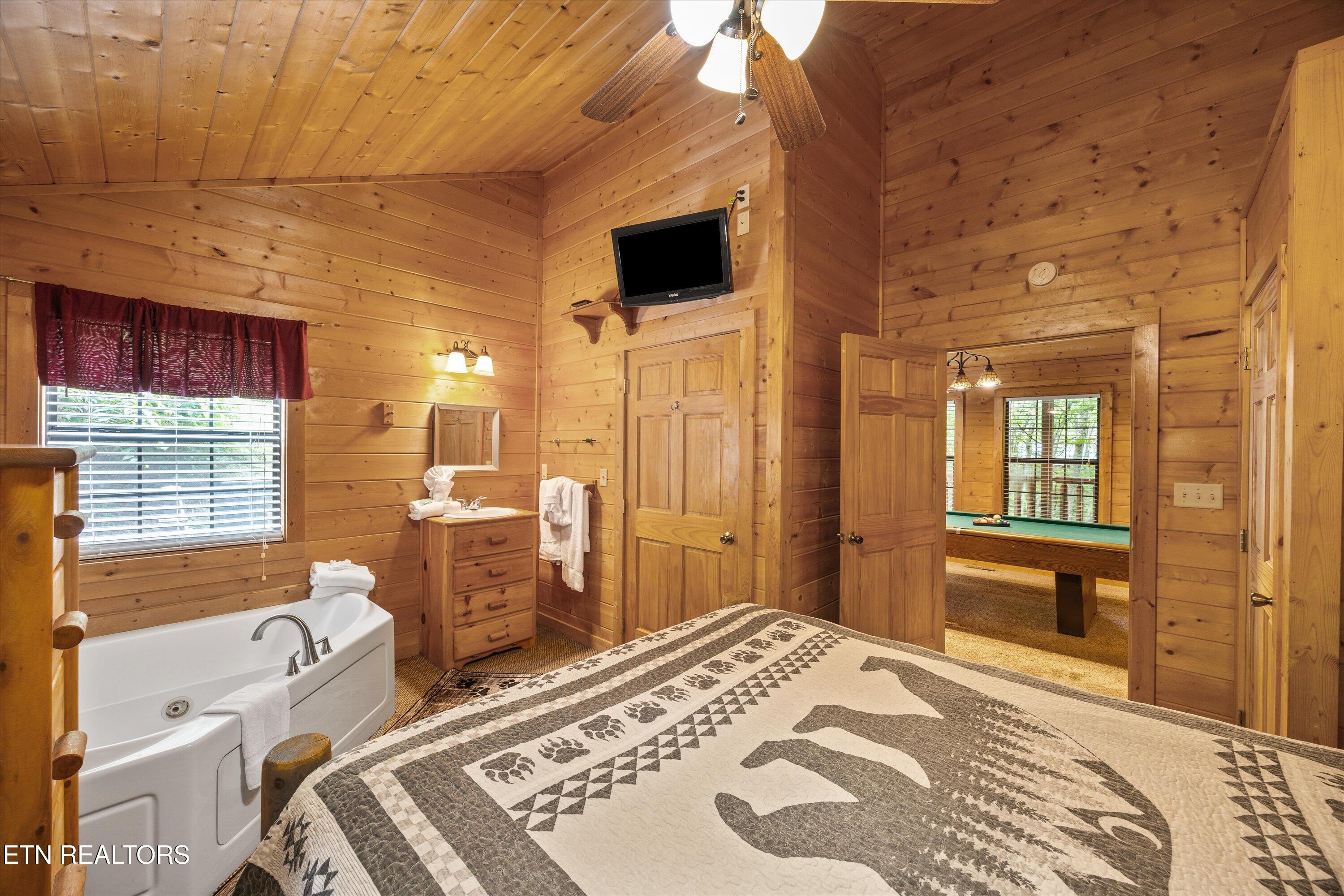 927 Stone Trail Sevierville TN 37876