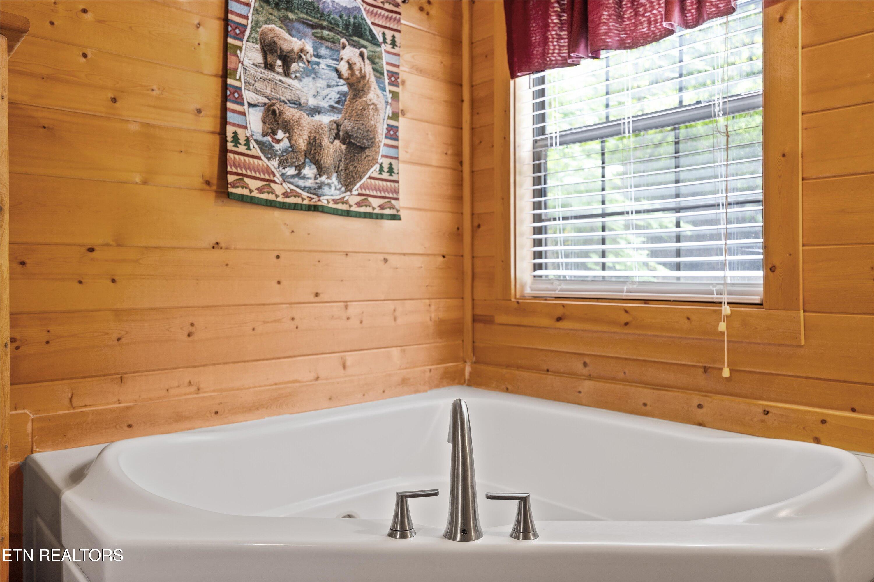 927 Stone Trail Sevierville TN 37876