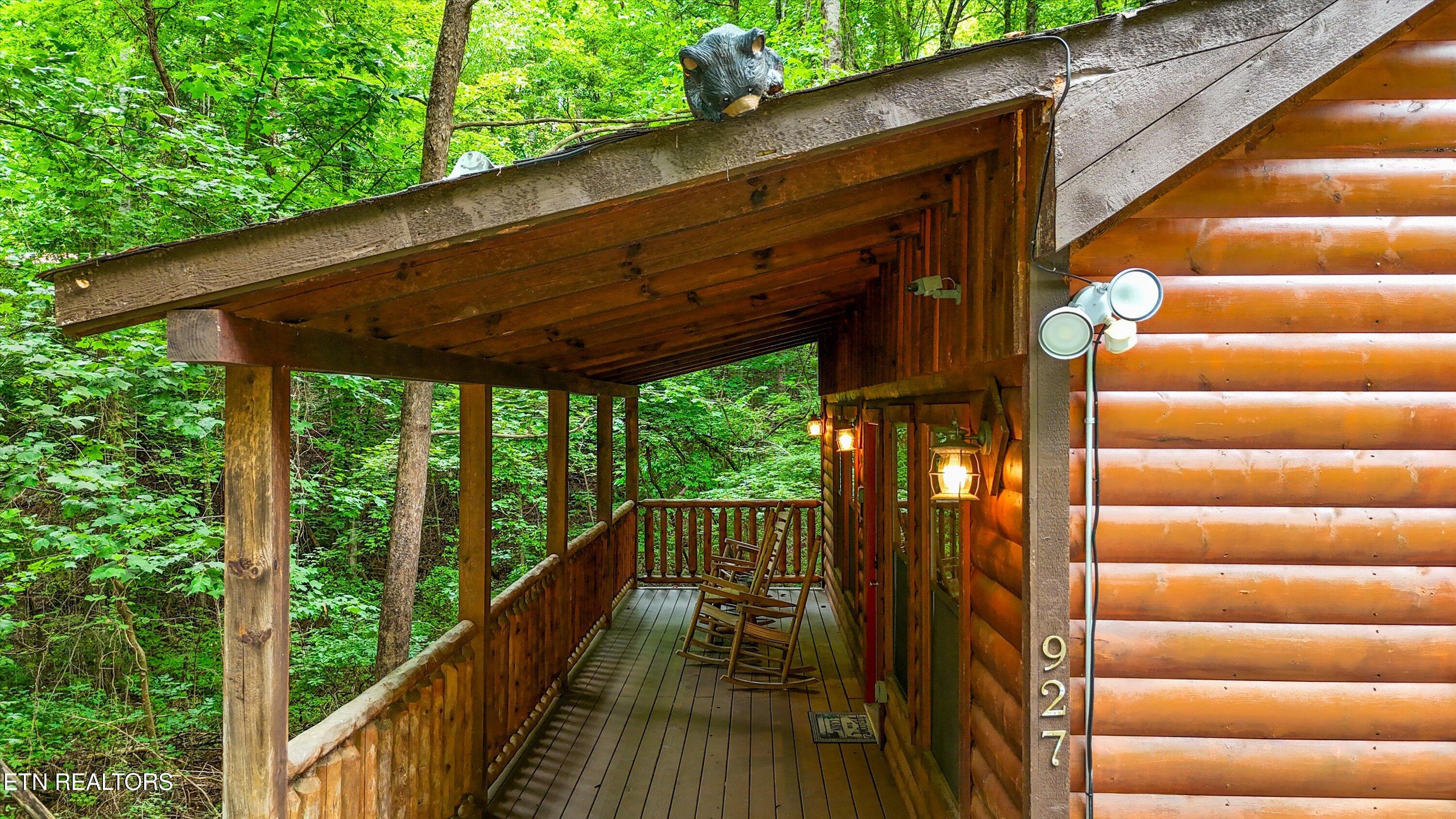 927 Stone Trail Sevierville TN 37876