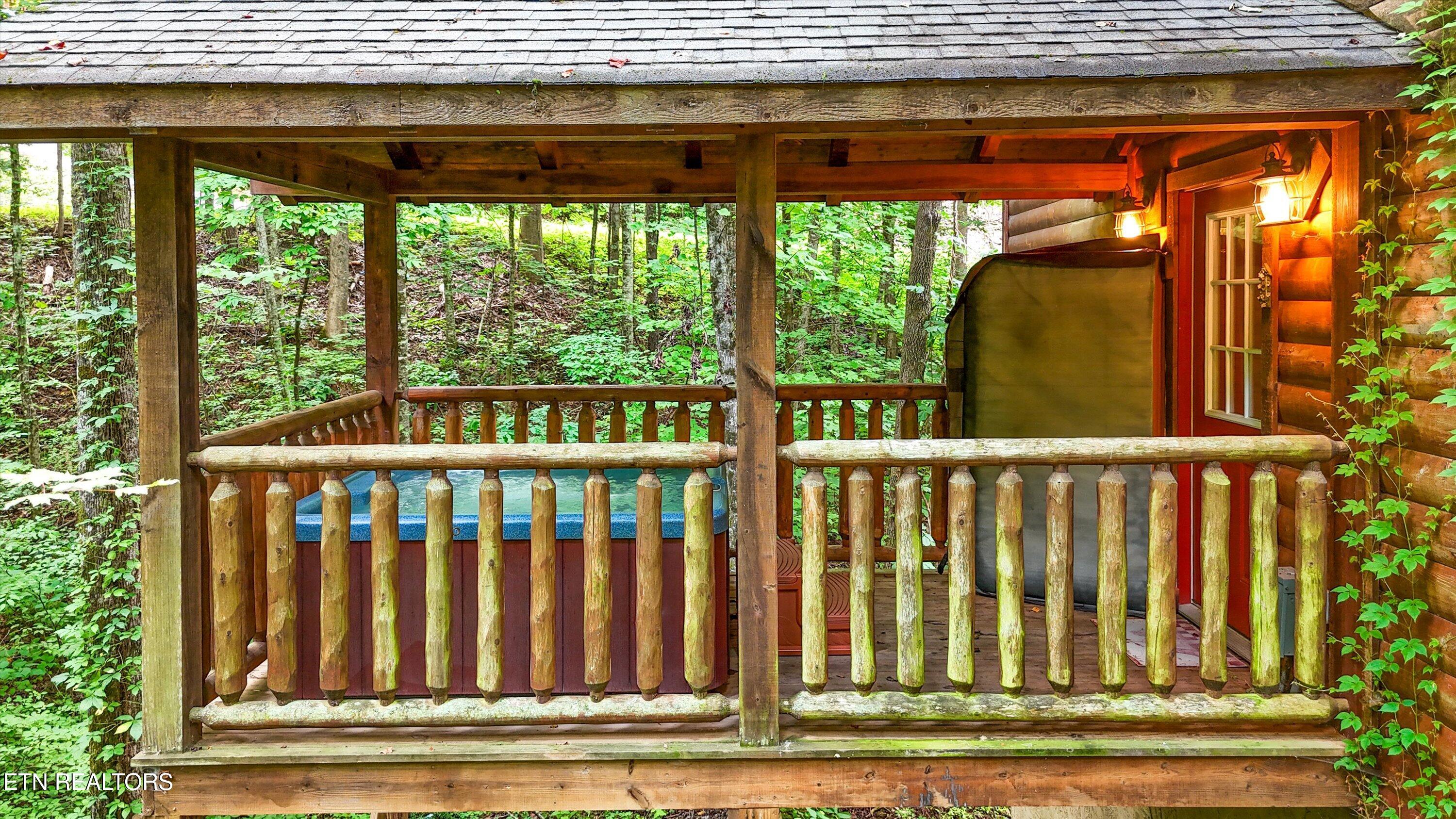 927 Stone Trail Sevierville TN 37876