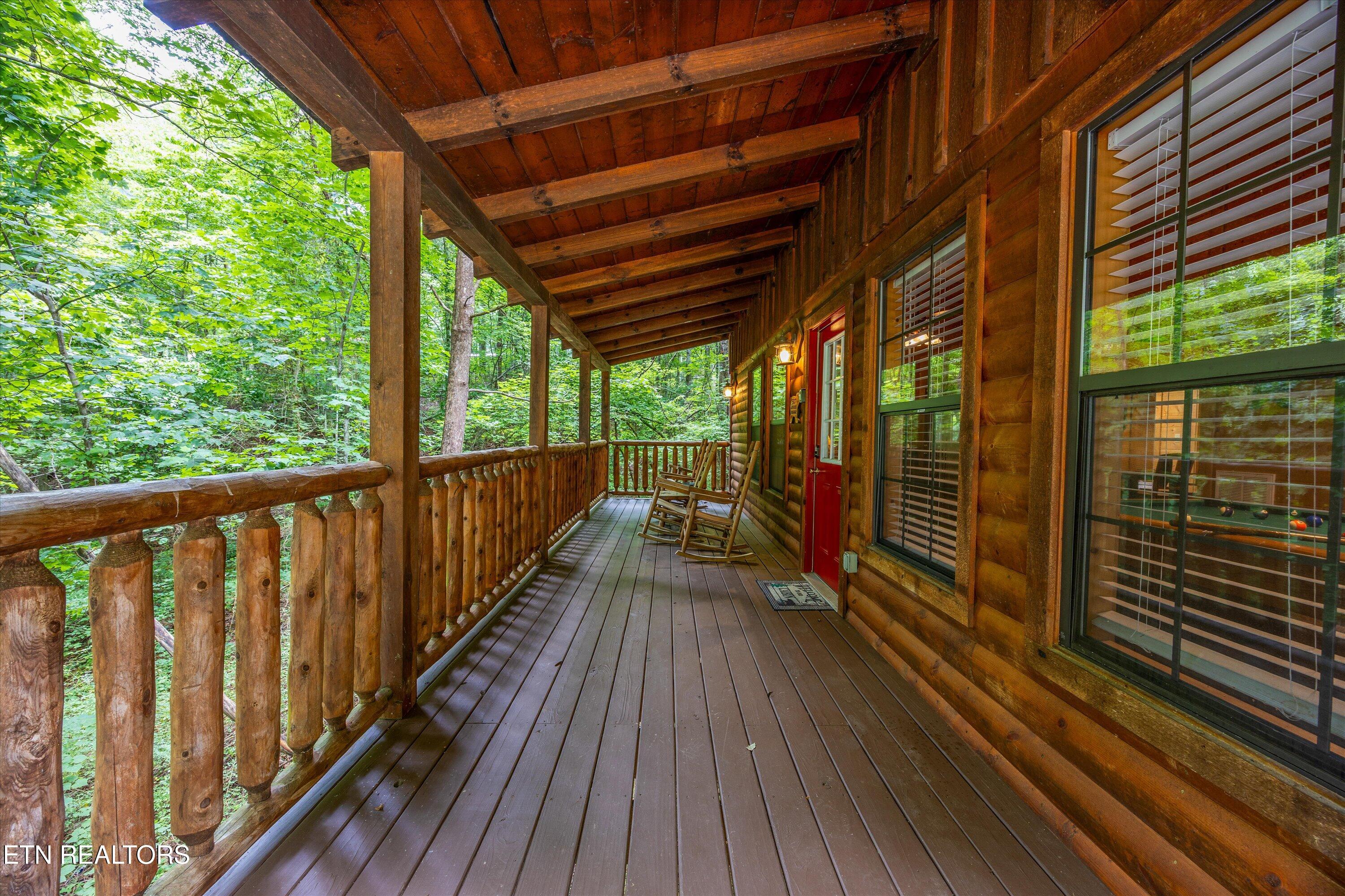 927 Stone Trail Sevierville TN 37876