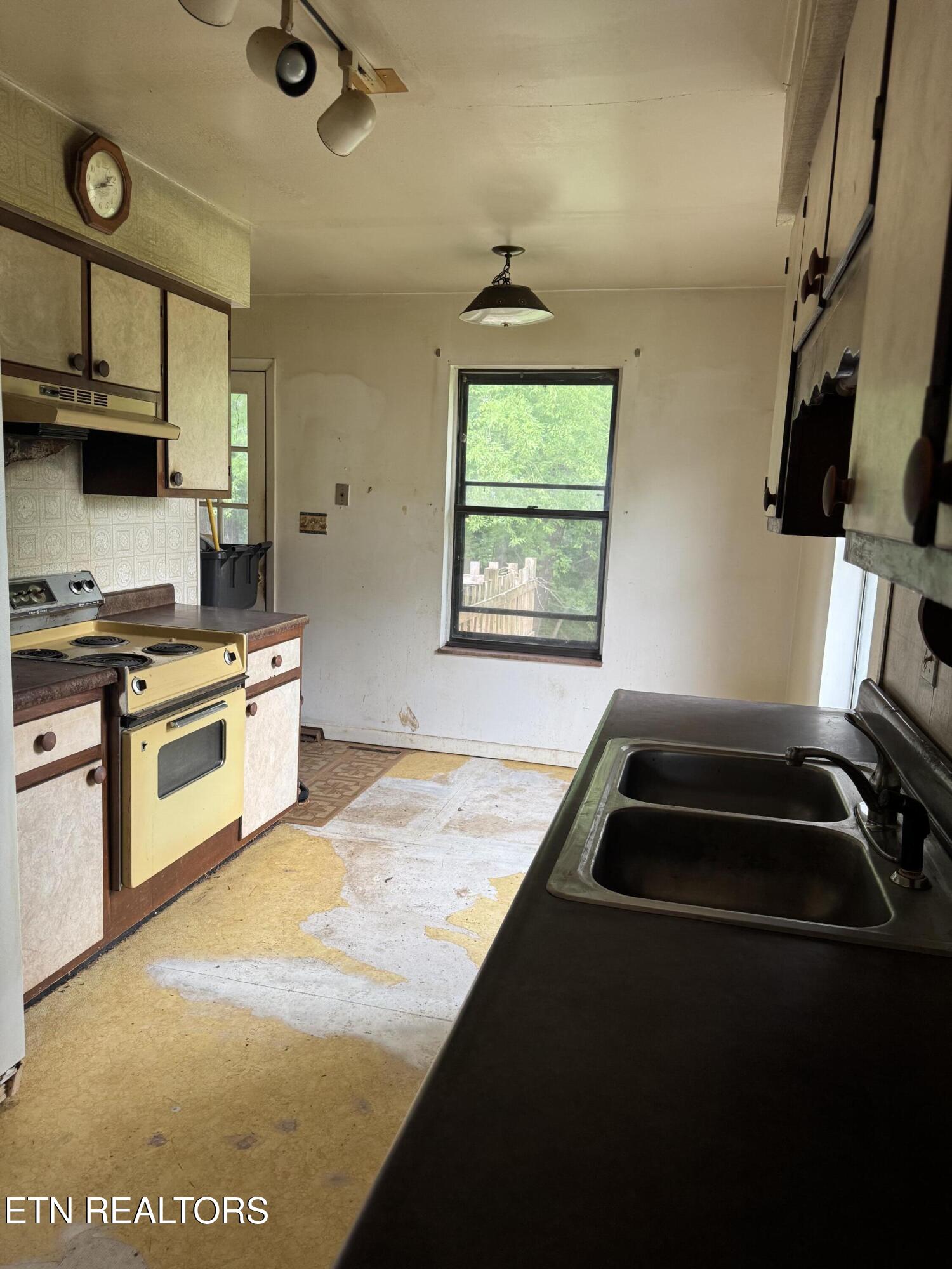 732 Greenbriar Road Talbott TN 37877