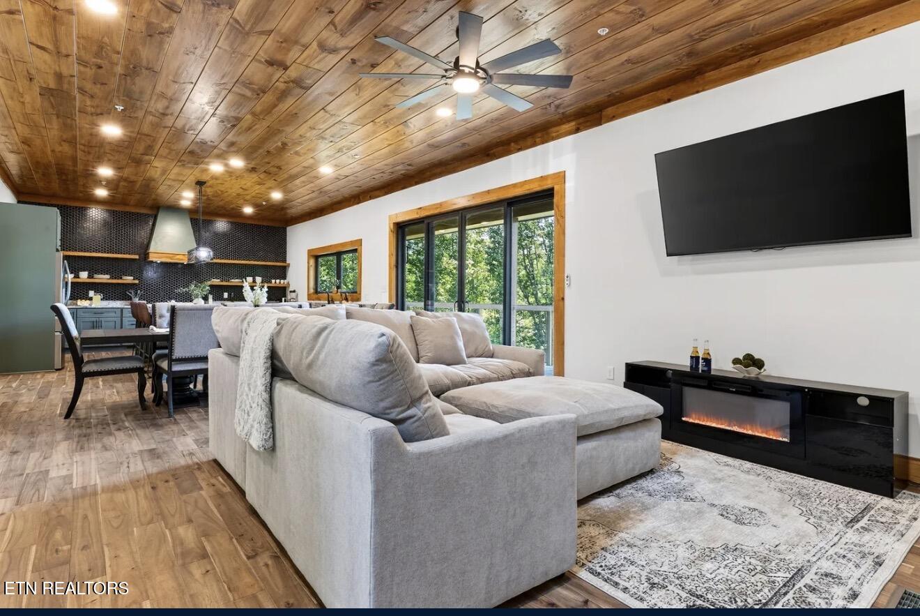 1950 Spurling Road Sevierville TN 37862