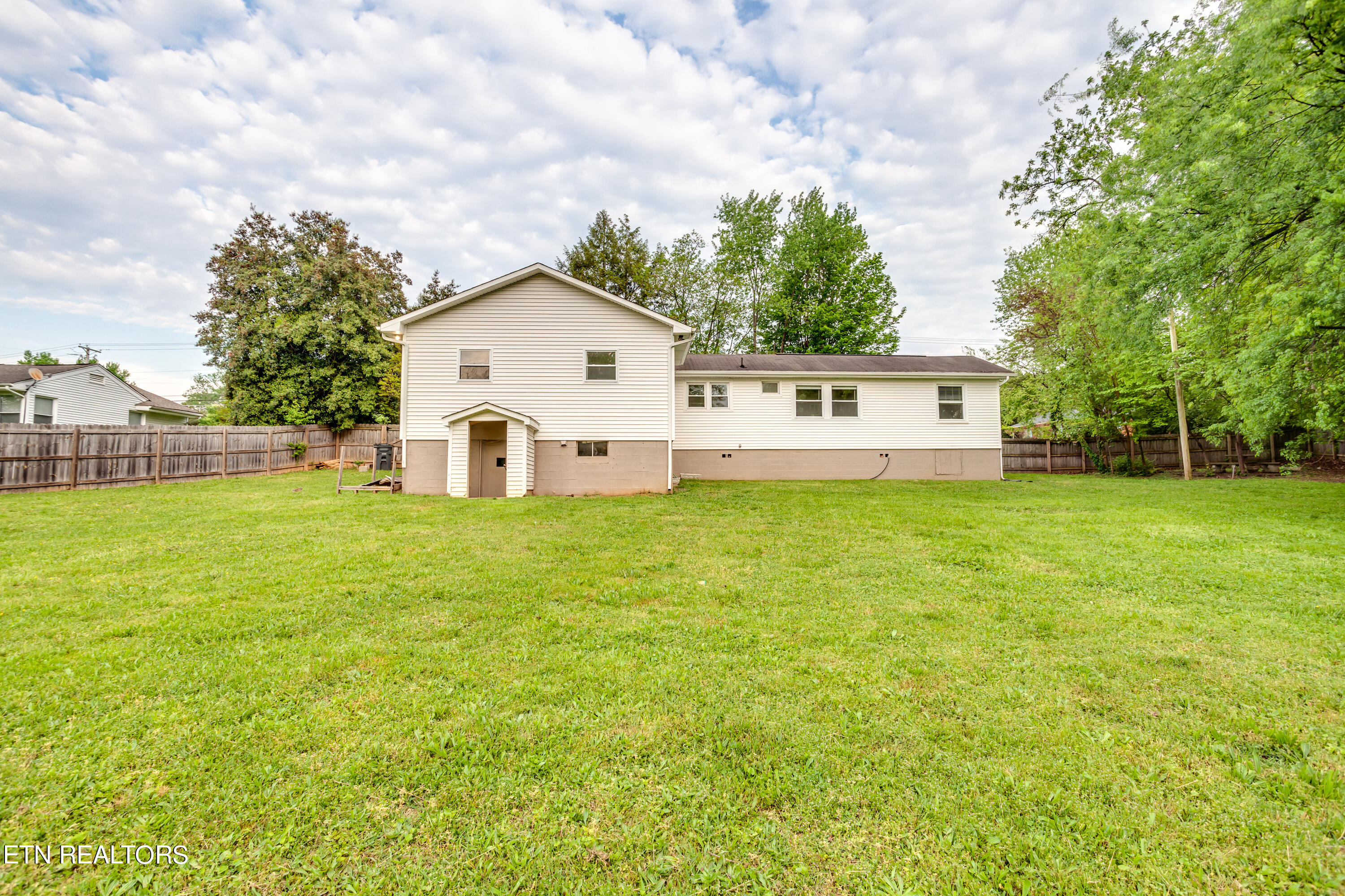 1221 Bradshaw Garden Road Knoxville TN 37912