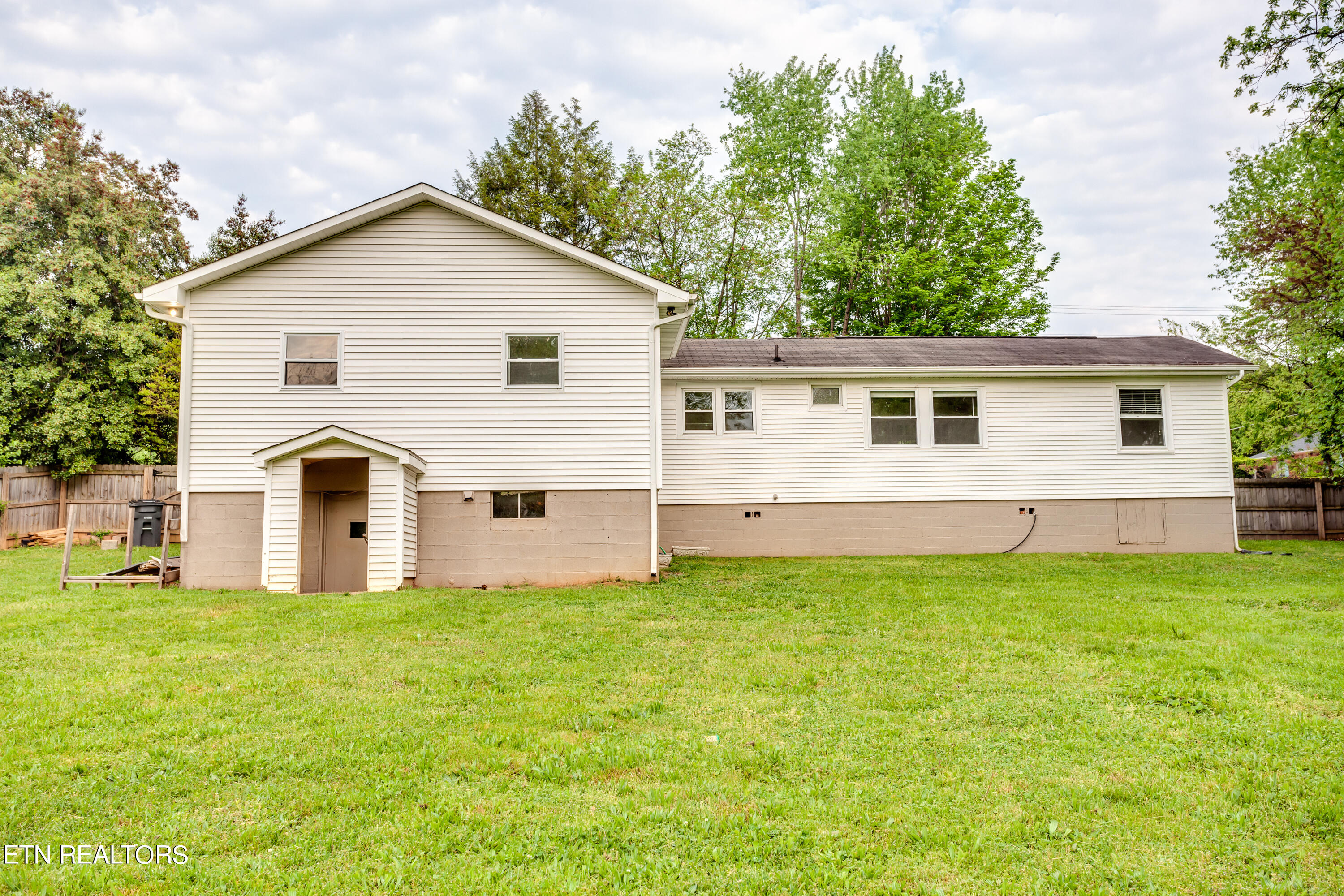 1221 Bradshaw Garden Road Knoxville TN 37912