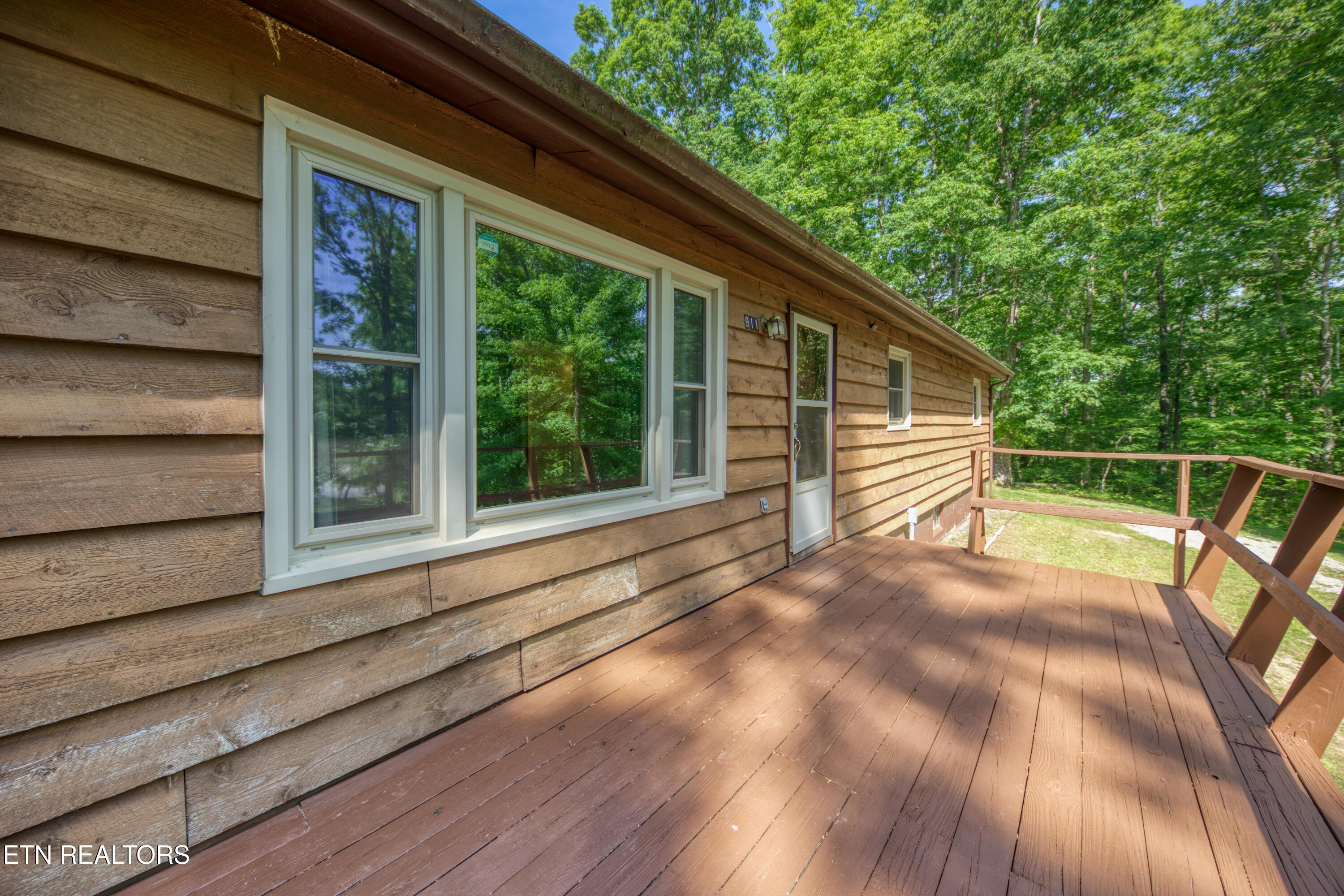 911 Big Ridge Road Oneida TN 37841