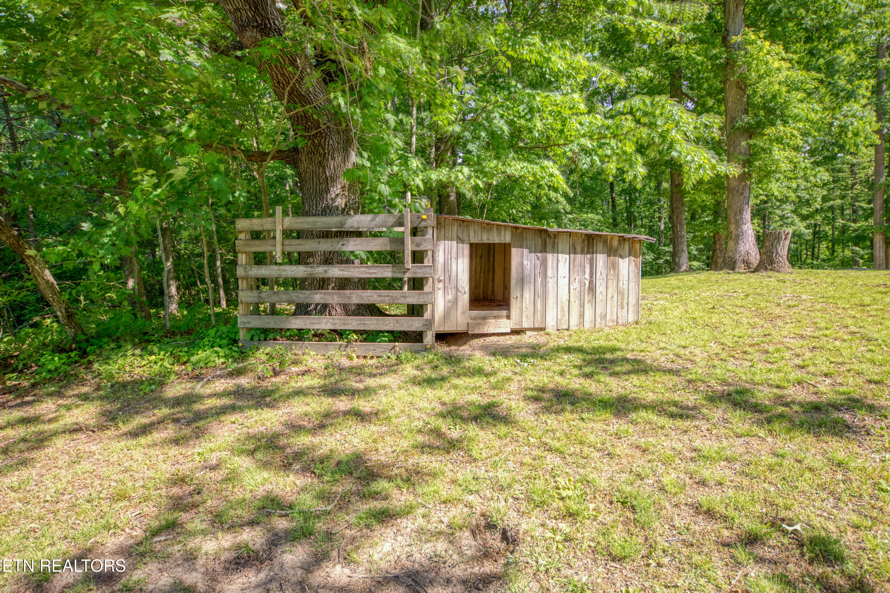 911 Big Ridge Road Oneida TN 37841