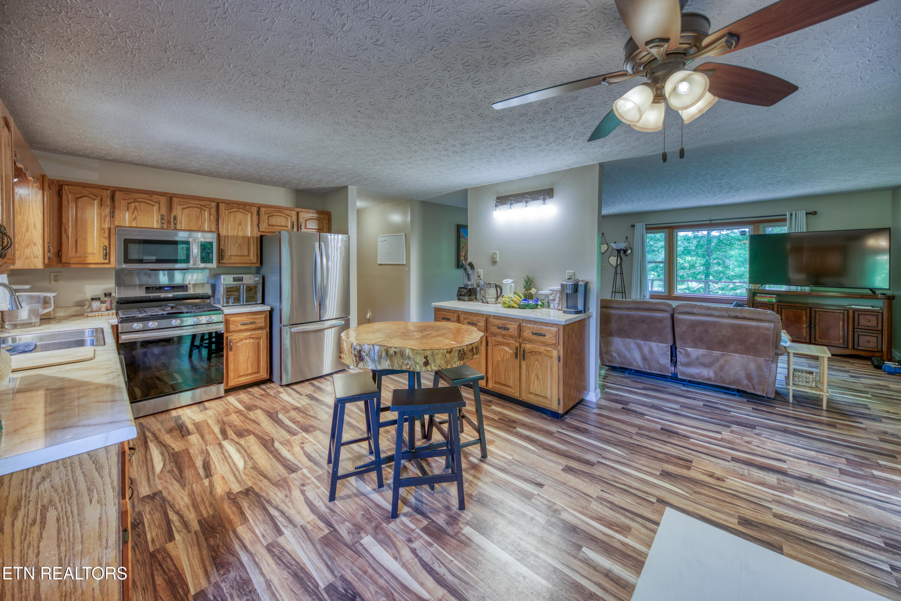 911 Big Ridge Road Oneida TN 37841