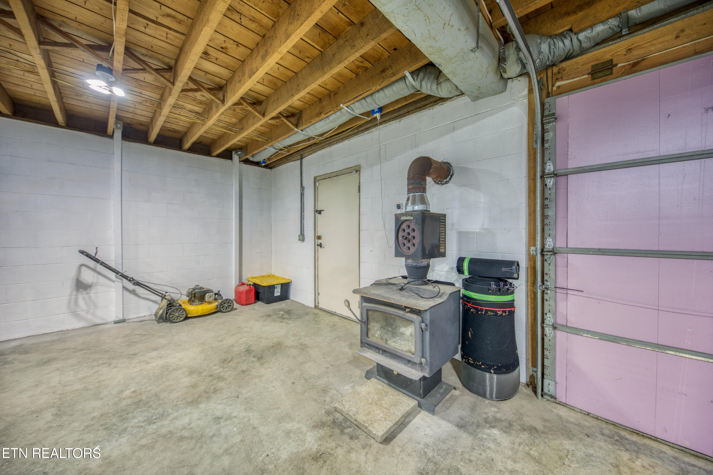 911 Big Ridge Road Oneida TN 37841